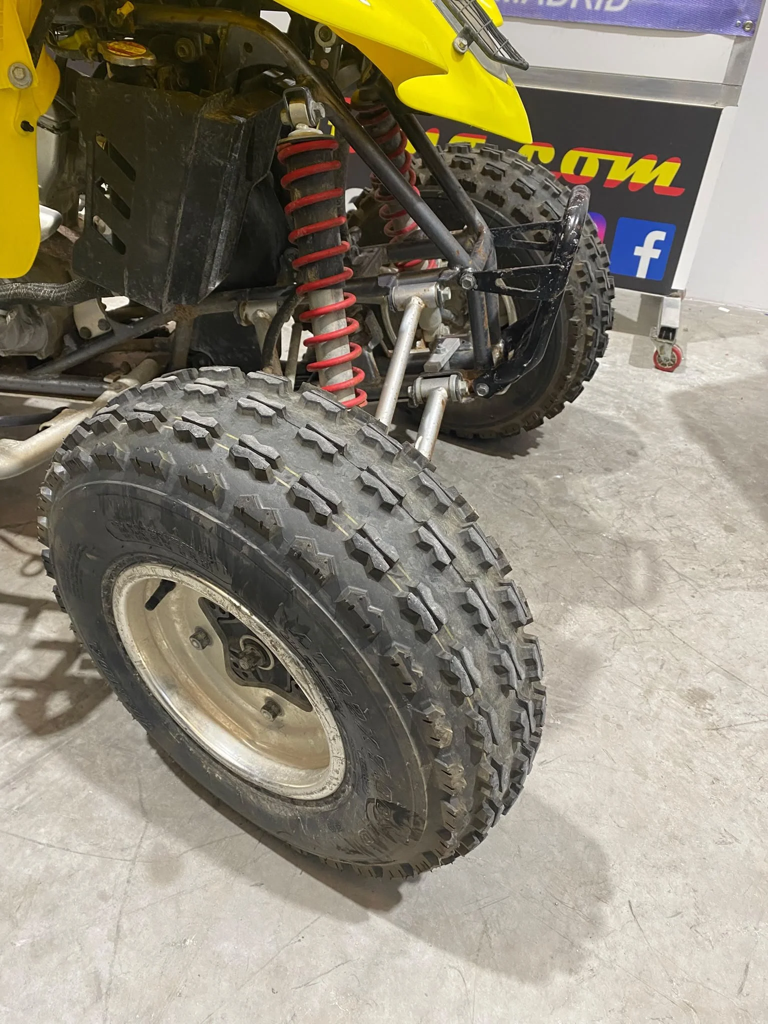 LTZ400 05.jpeg