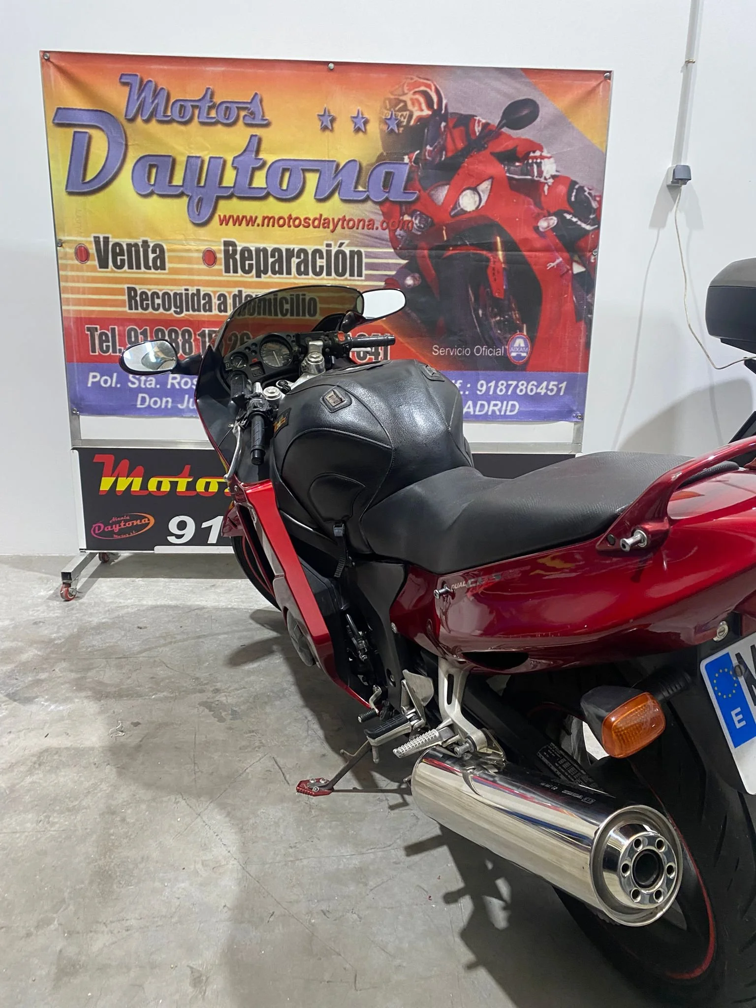 CBR 1100  XX 01.jpeg
