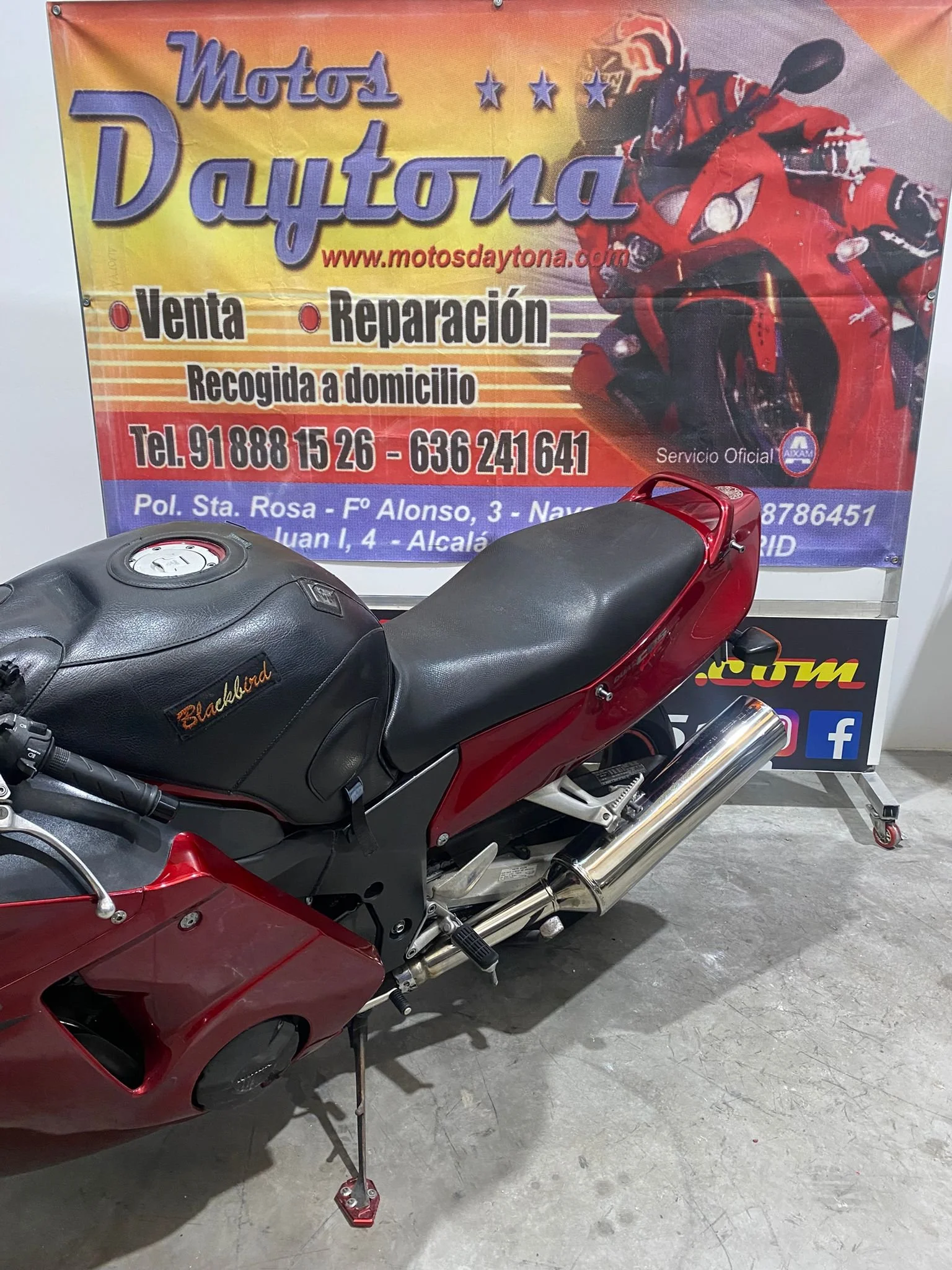CBR 1100  XX 04.jpeg