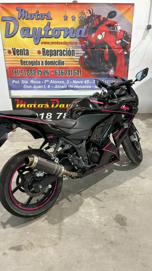 Kawasaki ninja 250 2009 04.jpg