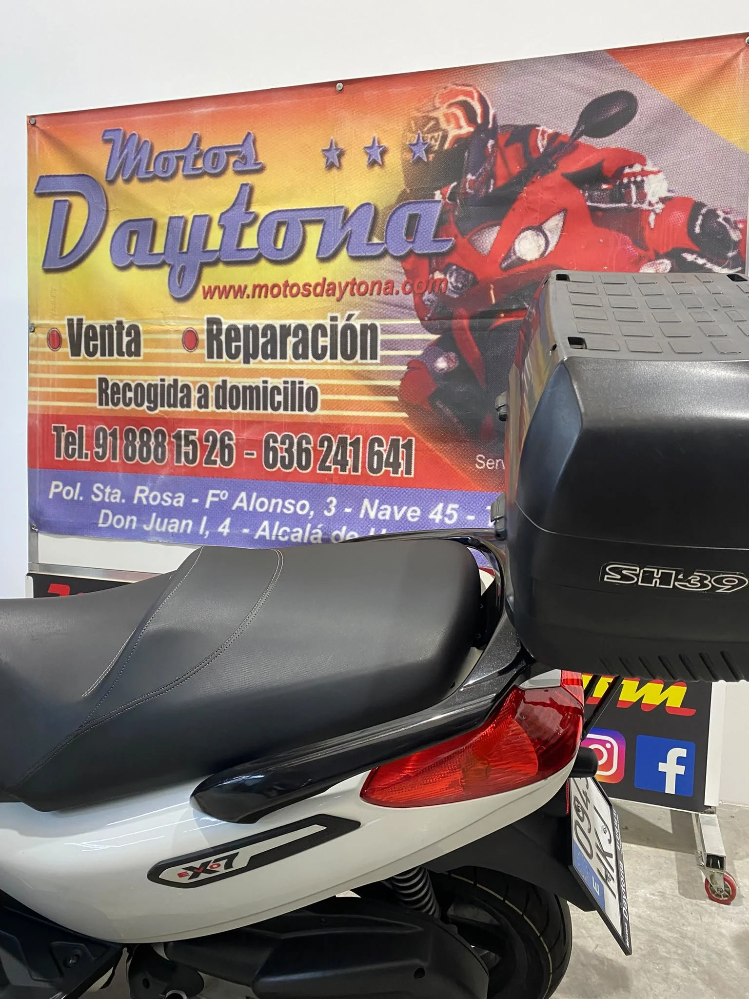 Piaggio 300 x7 10.jpeg