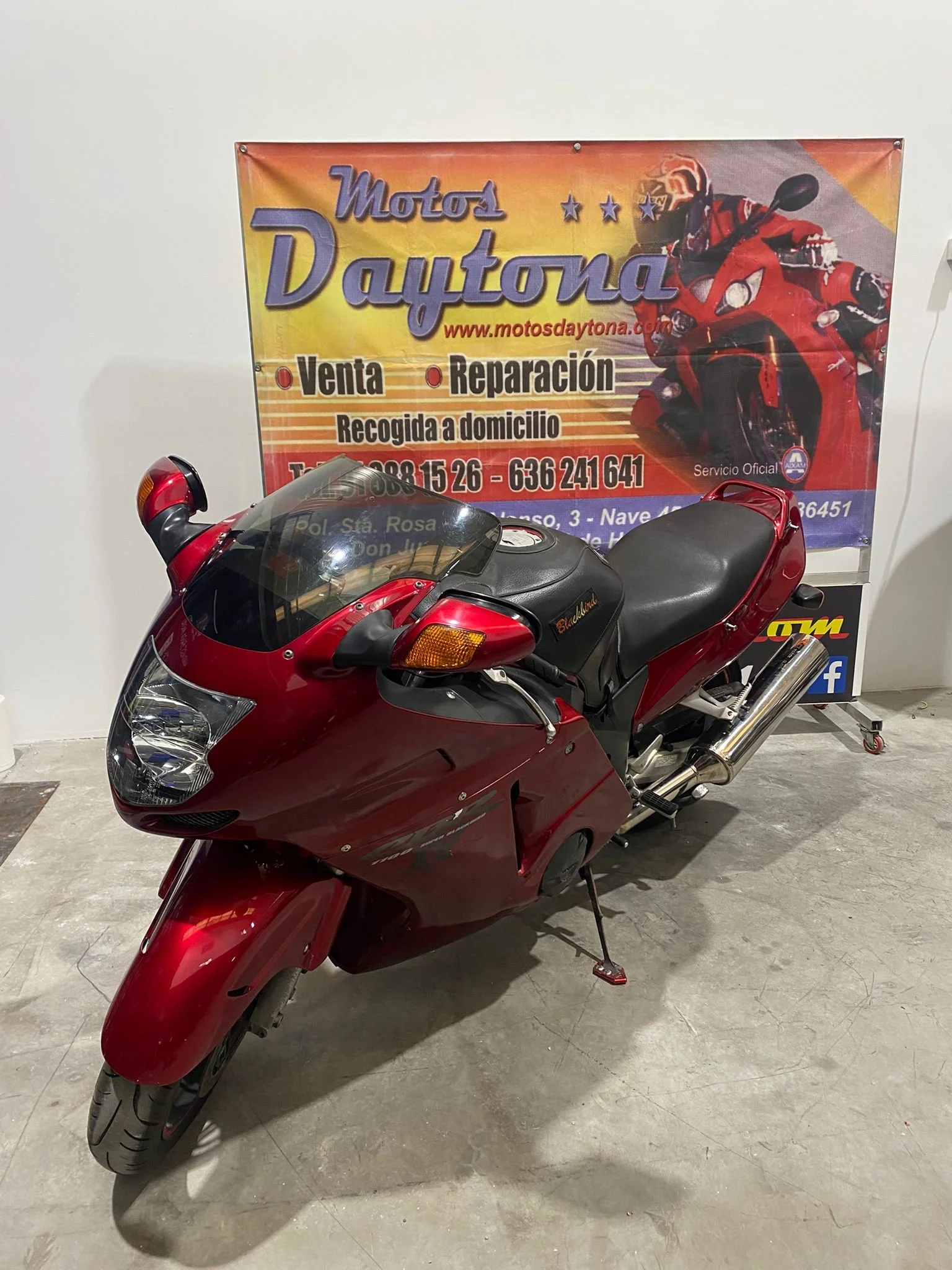 CBR 1100  XX 00.jpeg