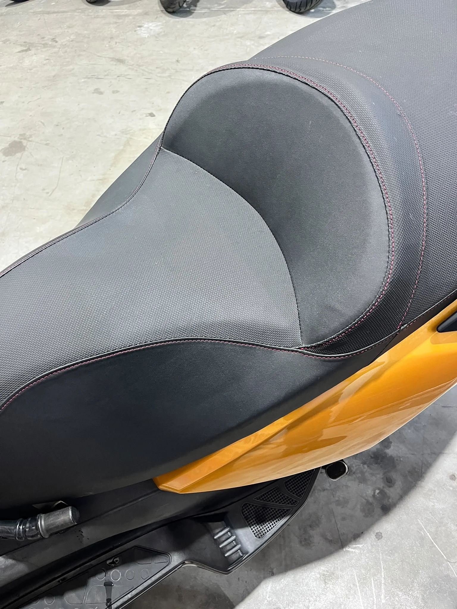 Kymco Superdink 125 02.jpeg