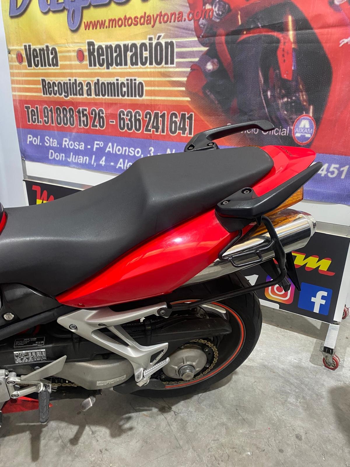 VFR800 08.jpeg