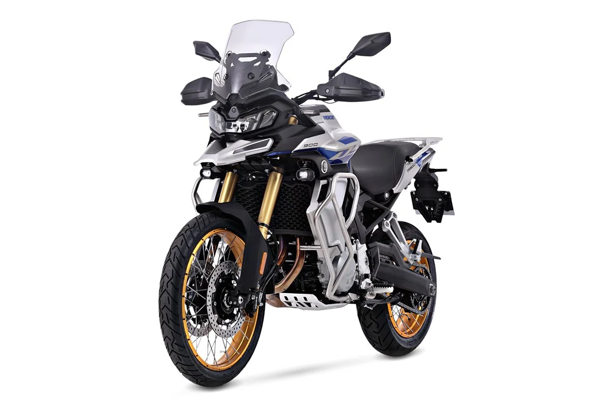 Voge-900-DSX-azul-6.jpg