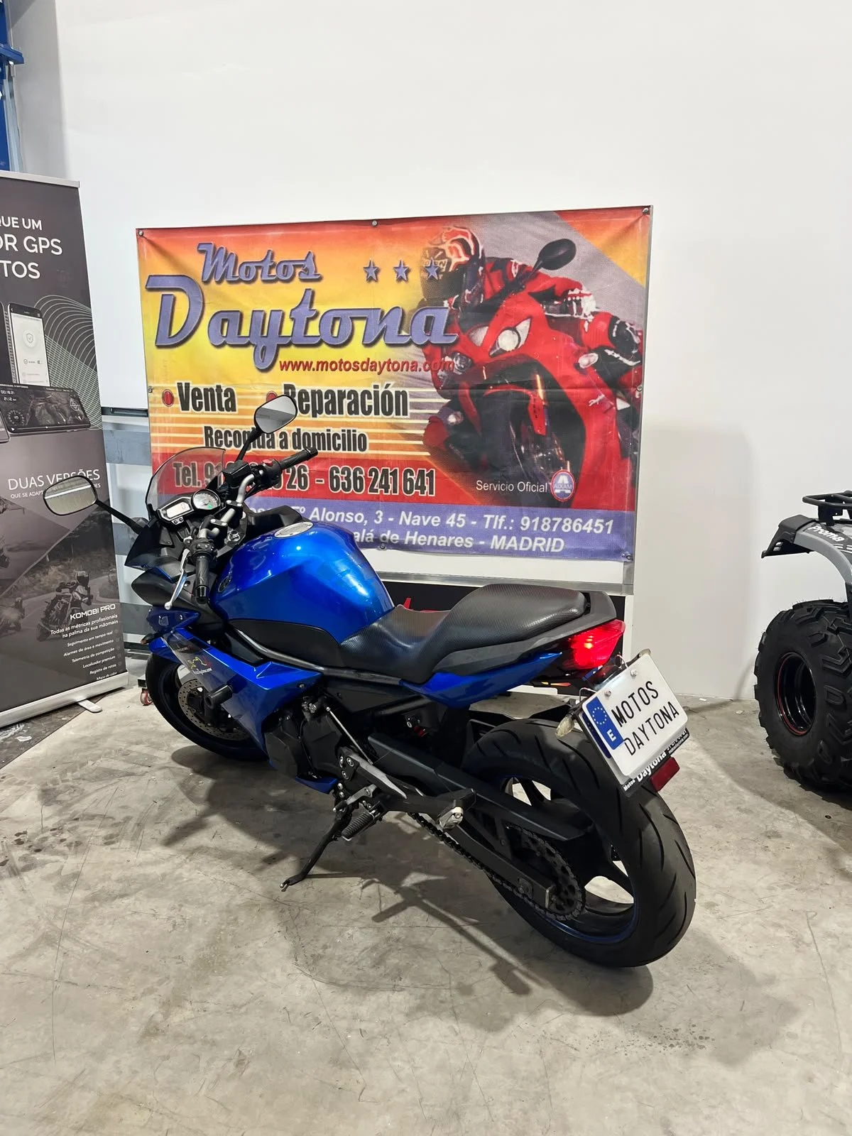 Yamaha XJ6 año 2010 azul 2261 GTL 06.jpeg