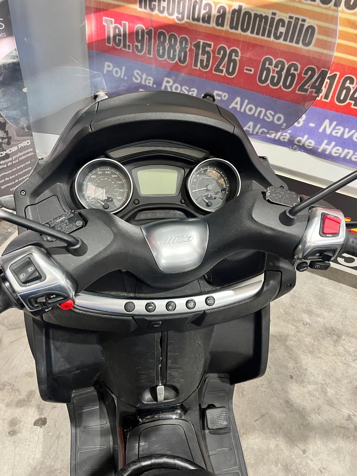 MP3 500 Sport ABS 04.jpeg