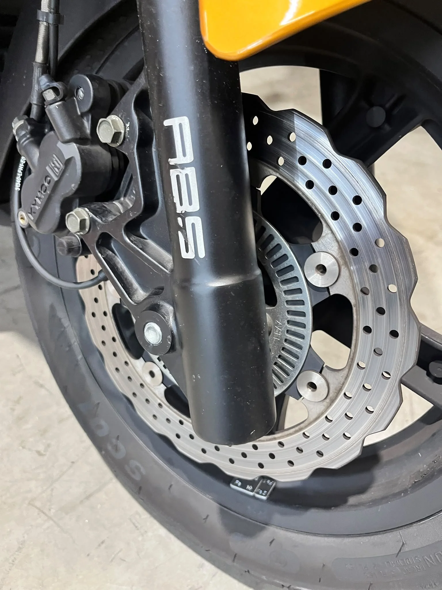 Kymco Superdink 125 12.jpeg