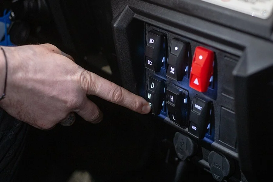 LH80DU 04.jpg
