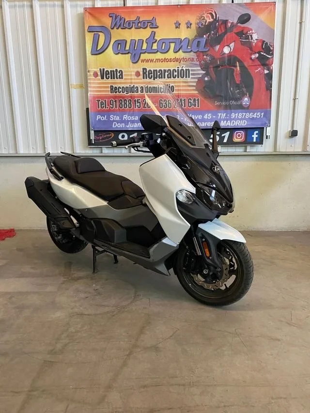 SYM 500 TL 02.jpg