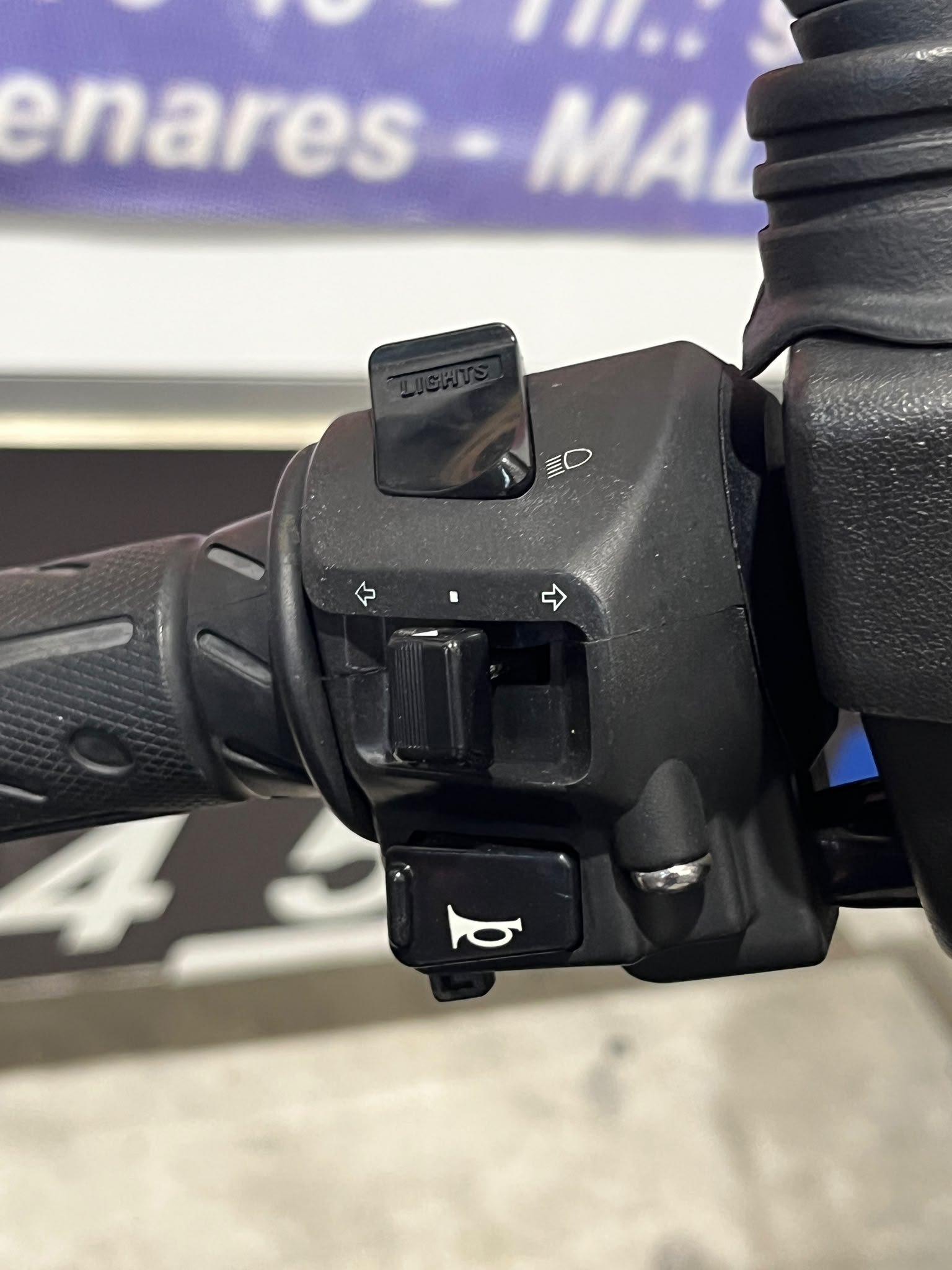 Kymco Superdink 125 08.jpeg