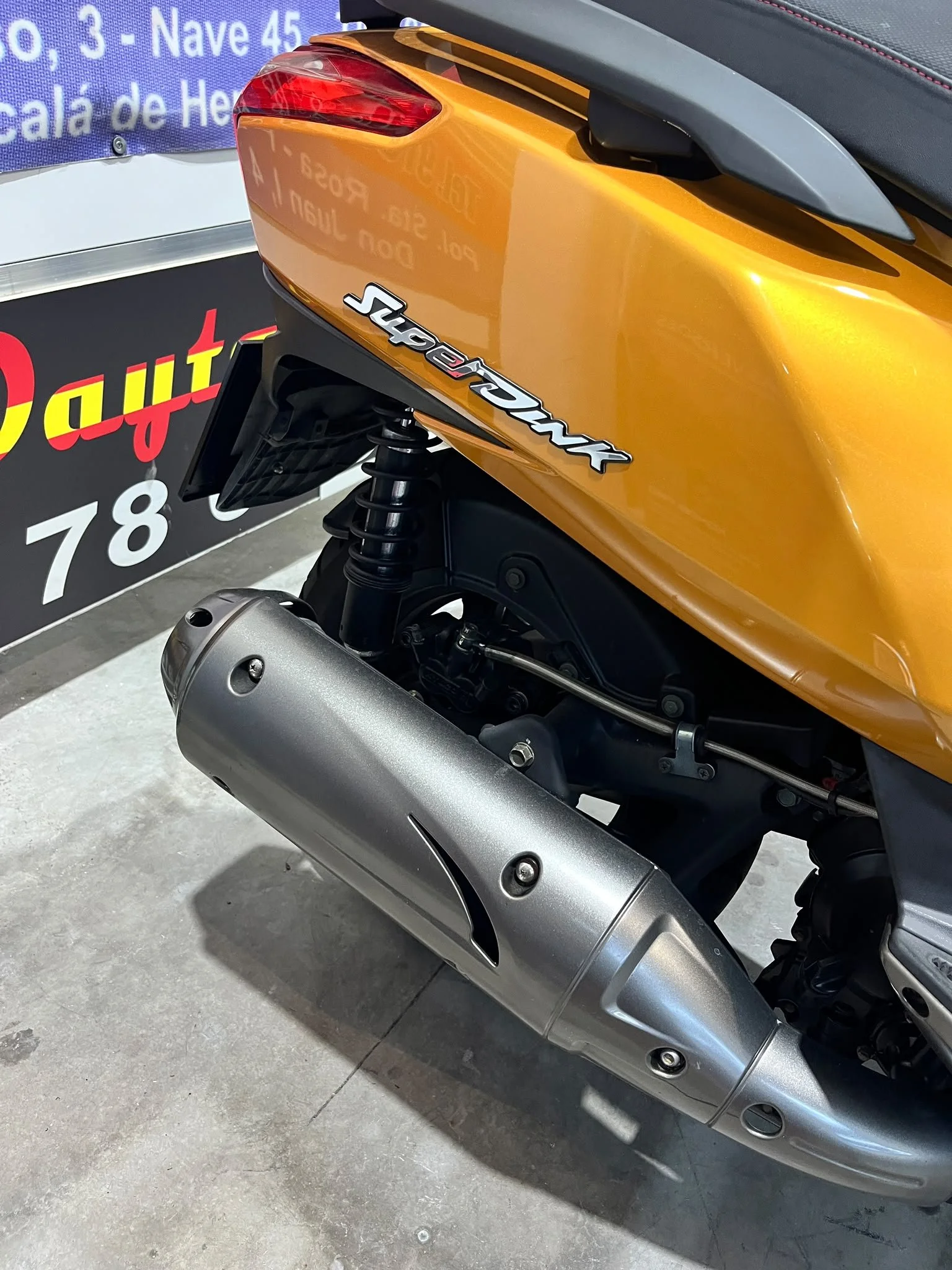Kymco Superdink 125 11.jpeg