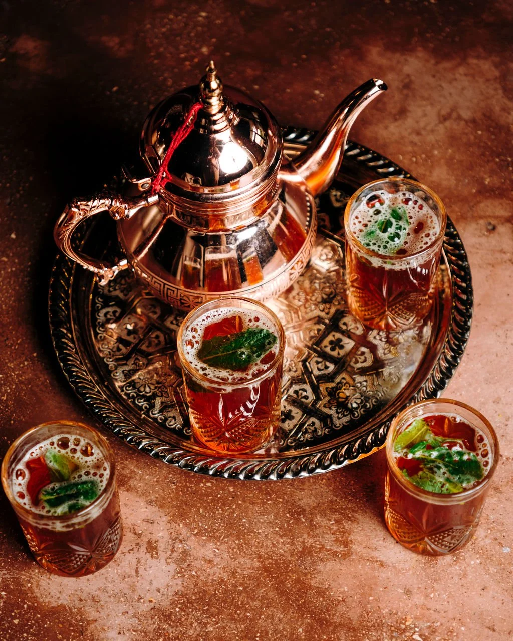 Photo boisson et mise en situation conviviale, reportage culinaire restaurant PAU, La Cerise Photo