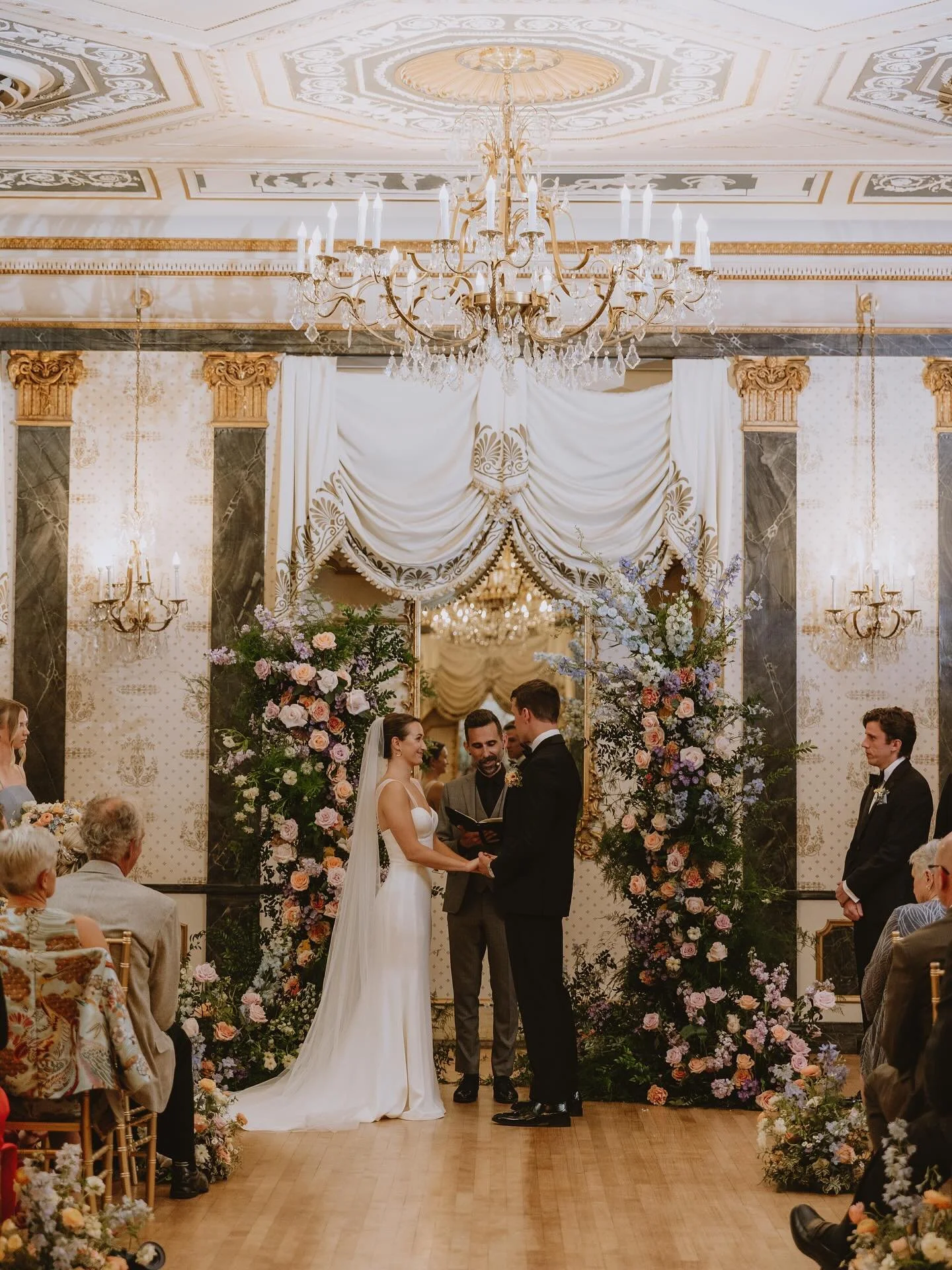 No need to be afraid of a little rain when THIS spectacular room is your weather backup. 🤩

Reason number 8615 we love @thebroadmoor ✨

Venue | @thebroadmoor
Photo | @laurenfinchphotography
Planning | @theplanningco.co&nbsp;
Floral | @kind_floral
Ha