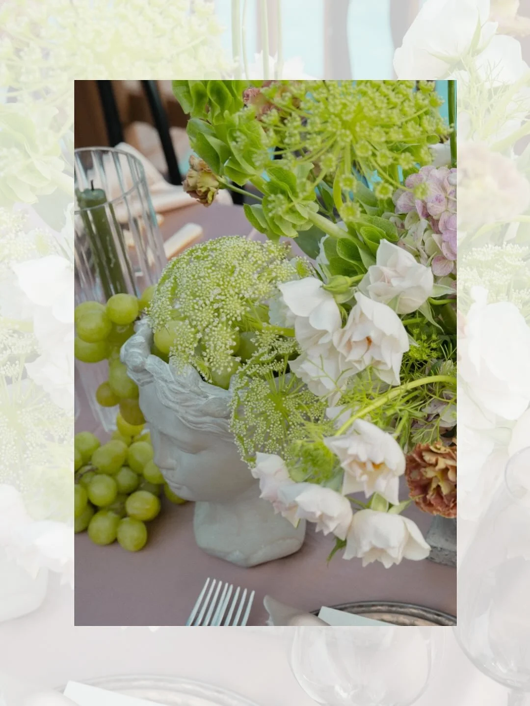 Can you spy all the textures and layers in this table design? 👀

✔️ Satin linens
✔️ Hammered bronze plates
✔️Stone urns and statue
✔️Fresh fruit
✔️Bone flatware&nbsp;
✔️Smoke glass&nbsp;
✔️Fluted glass
✔️Parchment menus

What did we miss??&nbsp;

BT