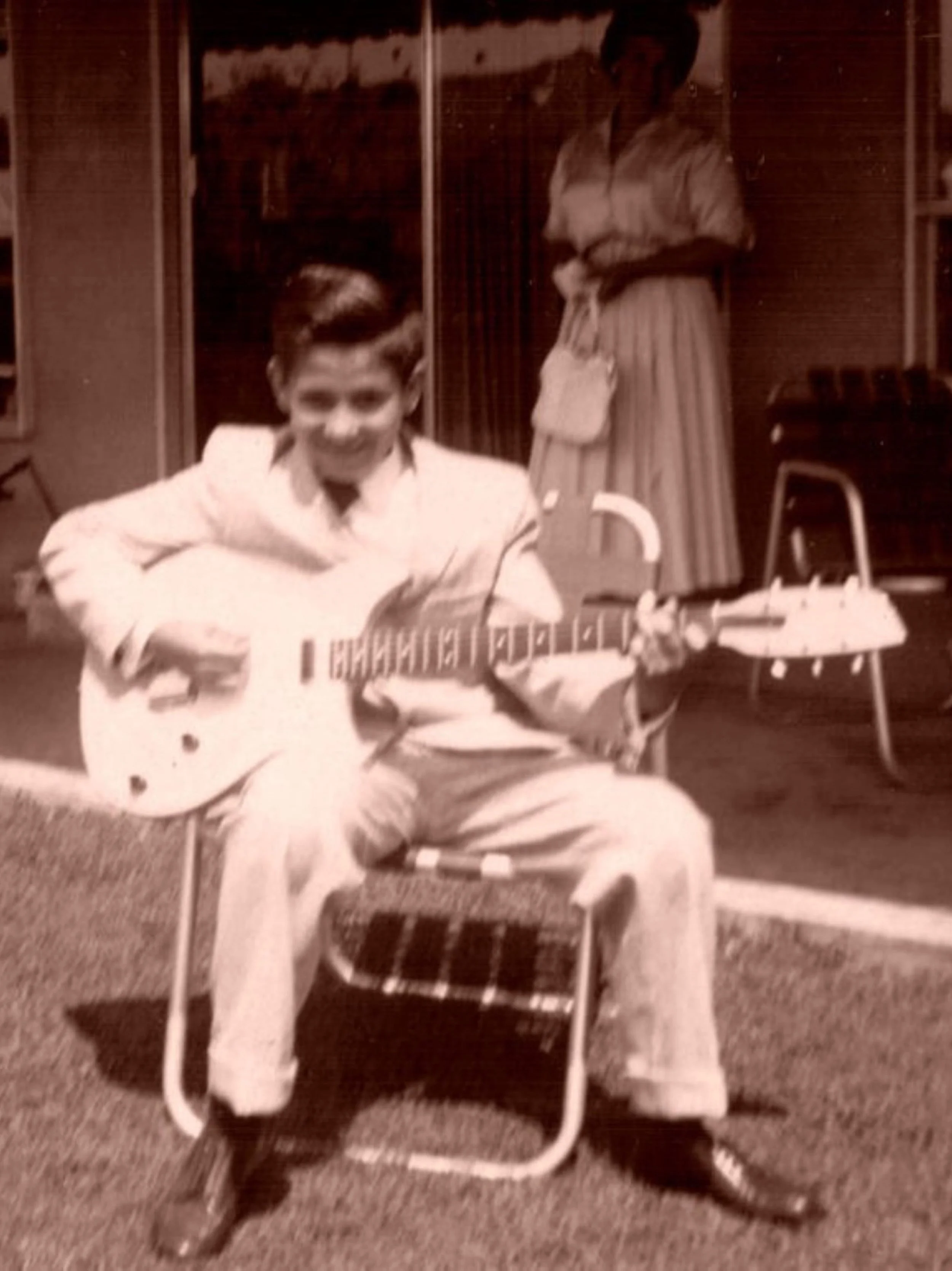 DAVID'S FIRST ELECTRIC GUITAR. EASTER SUNDAY 1960