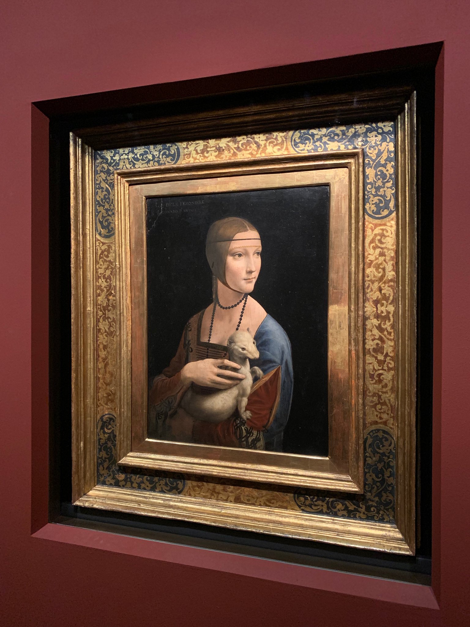 Filming Lady with an Ermine by Leonardo, National Museum Kraków © EXHIBITION ON SCREEN.jpg
