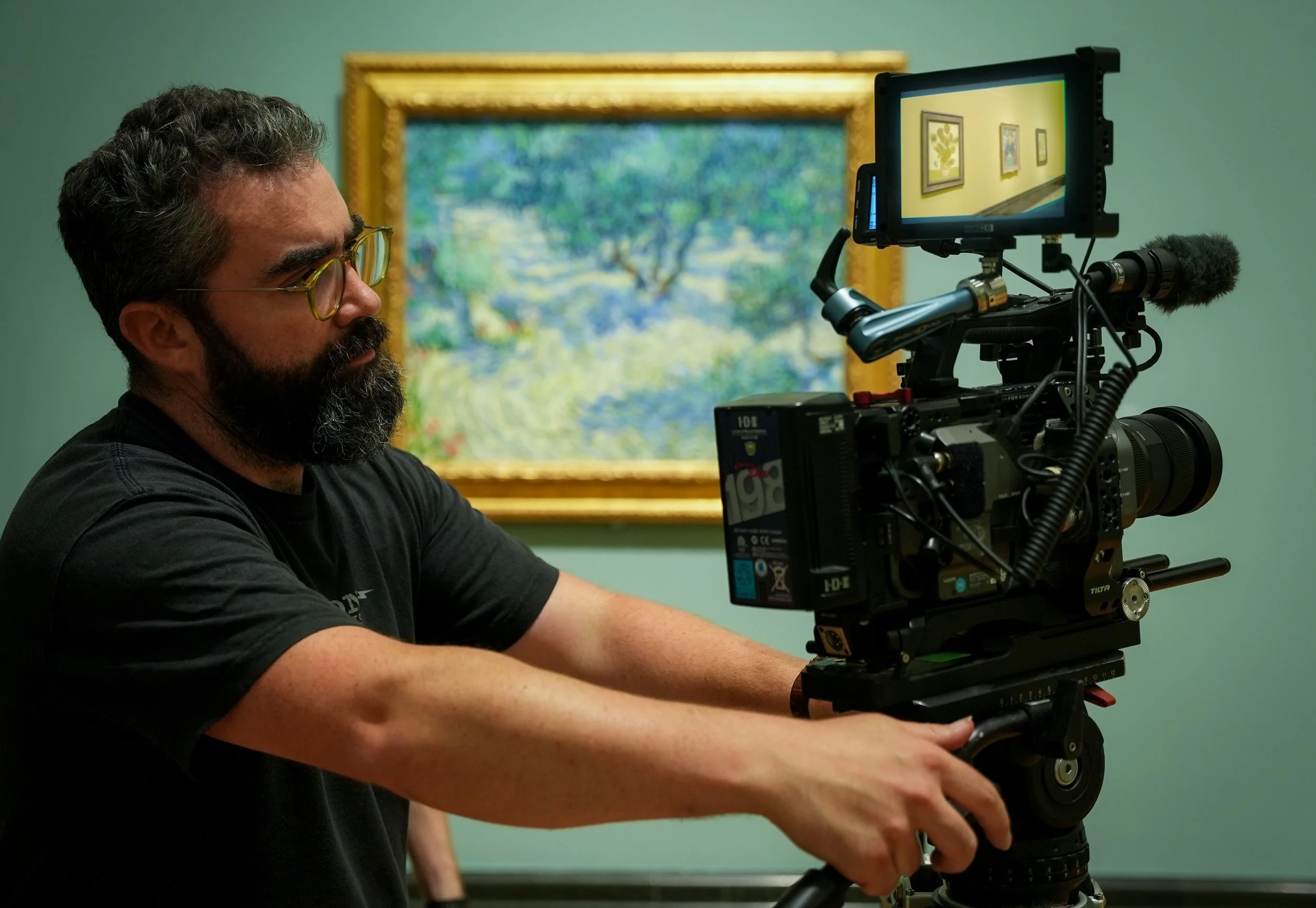 19 Simon filming Van Gogh © David Bickerstaff.jpg