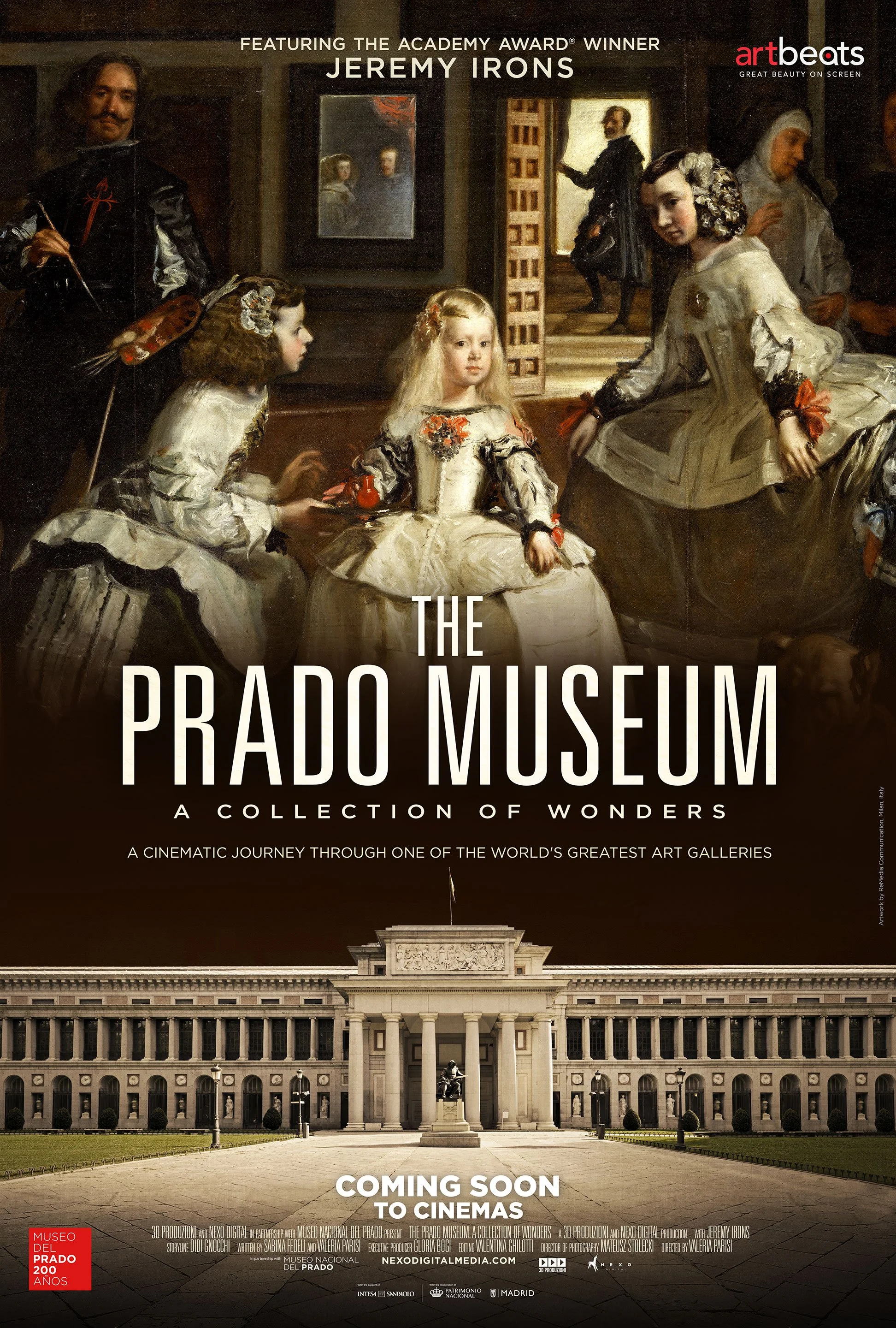 Promoplakat for "The Prado Museum: A Collection of Wonders" med et kjent maleri øverst og et fotografi av Prado-museet nederst. Inkluderer navn på skuespiller Jeremy Irons og teksten "Coming Soon to Cinemas".