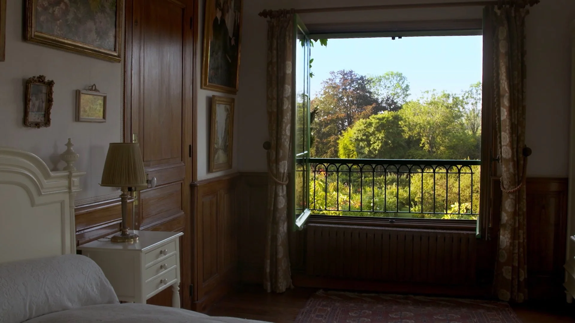 EOS Painting the Modern Garden © EXHIBITION ON SCREEN, David Bickerstaff 3.jpg