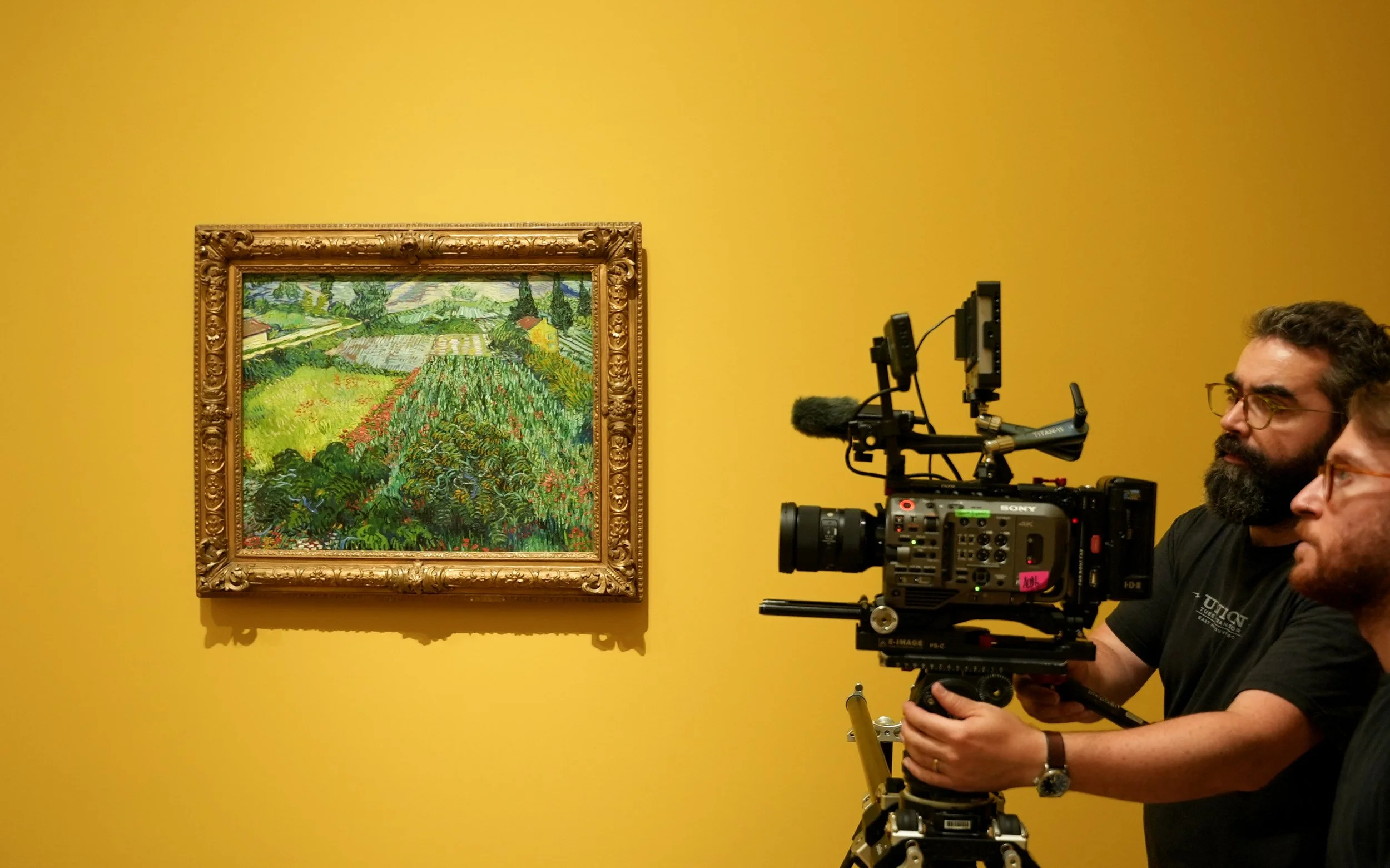 22 Simon and Luke filming Van Gogh © David Bickerstaff.jpg