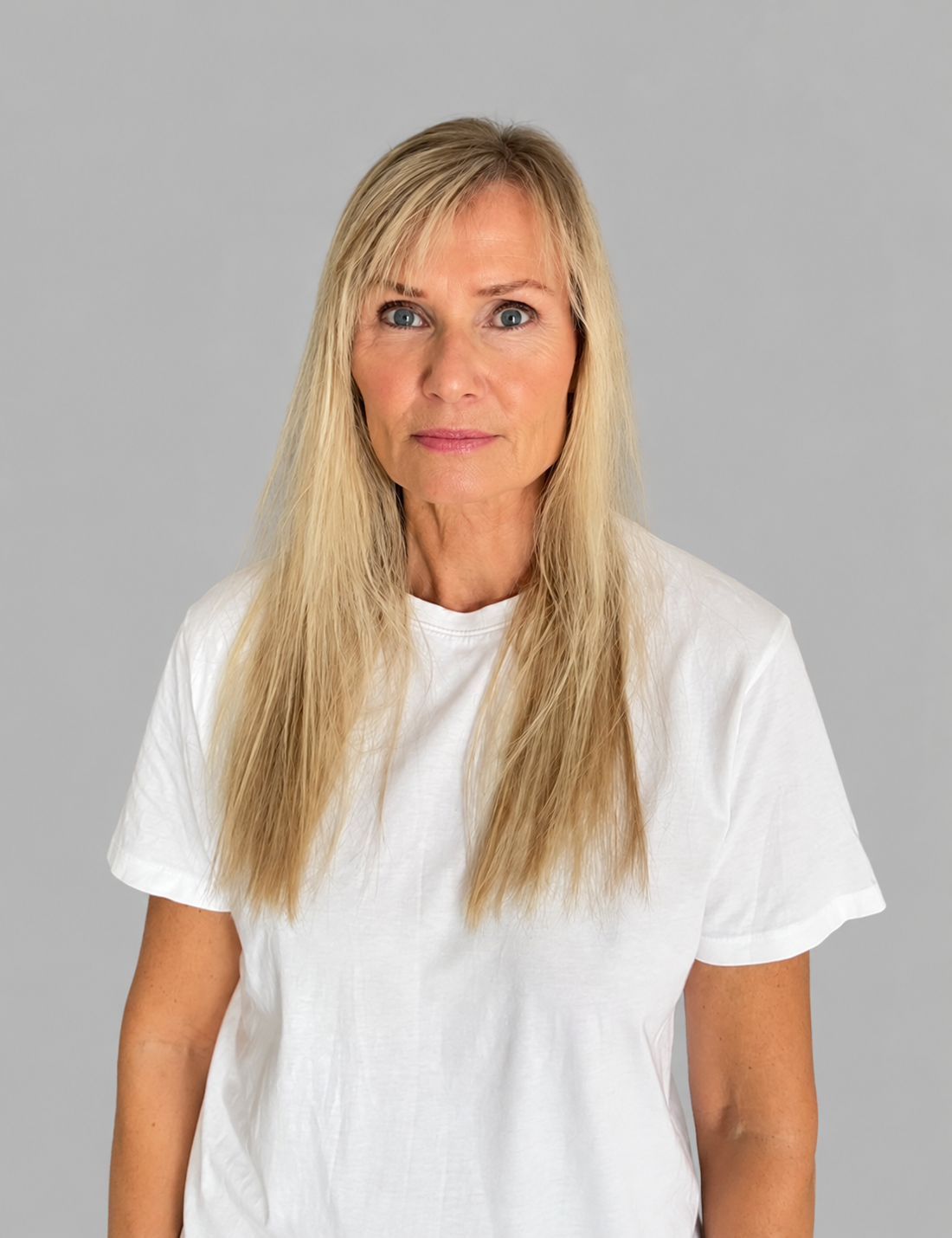 Erica_image0_ljusgra.png