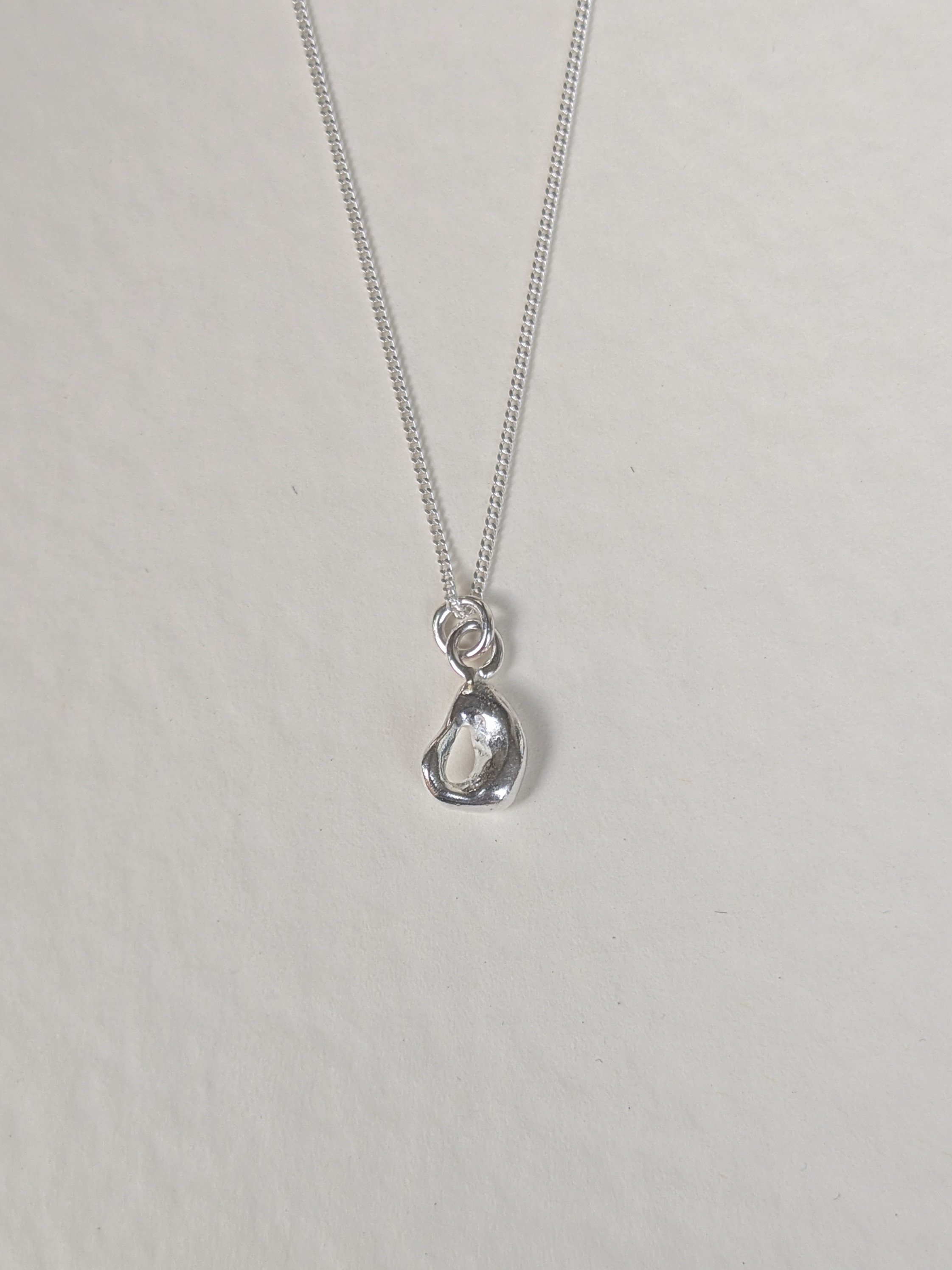 Dainty Melty Necklace 3