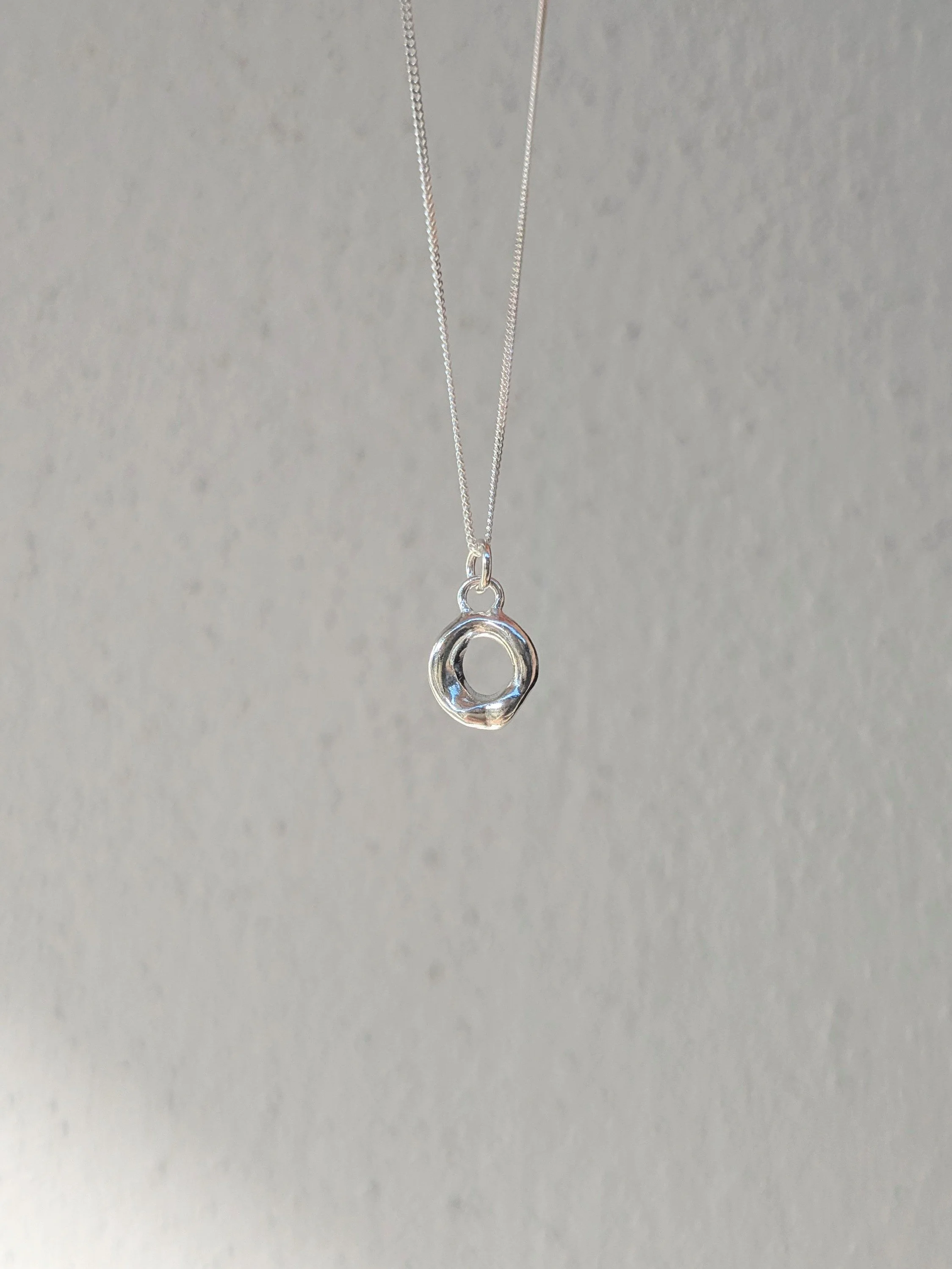 Dainty Melty Necklace 2