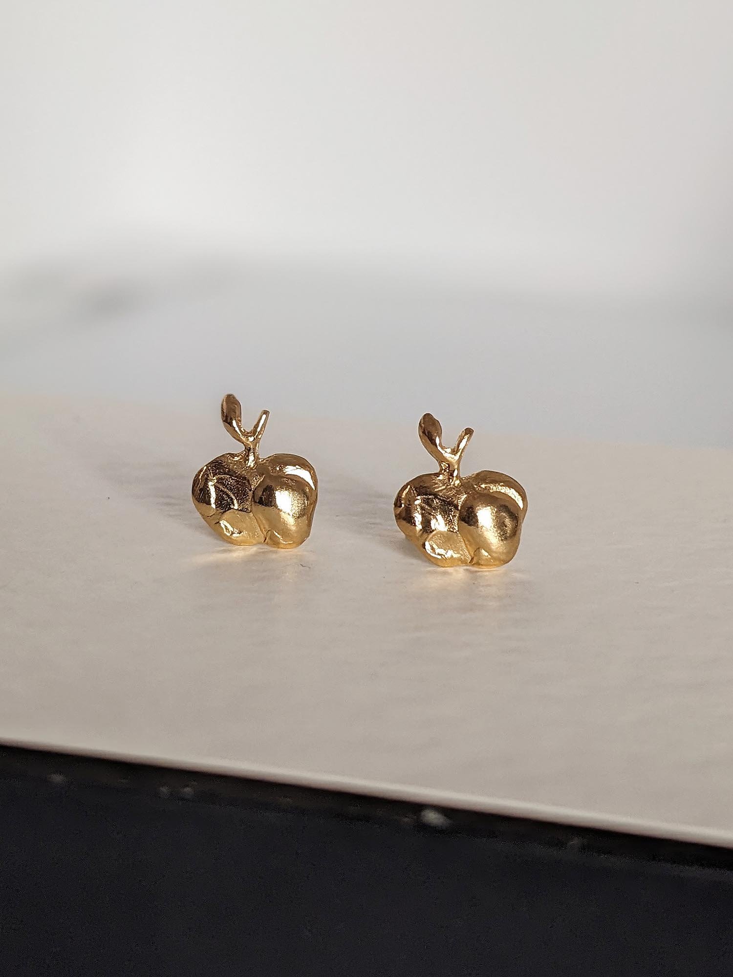 gold_apple_stud_earrings_3_KH.jpg