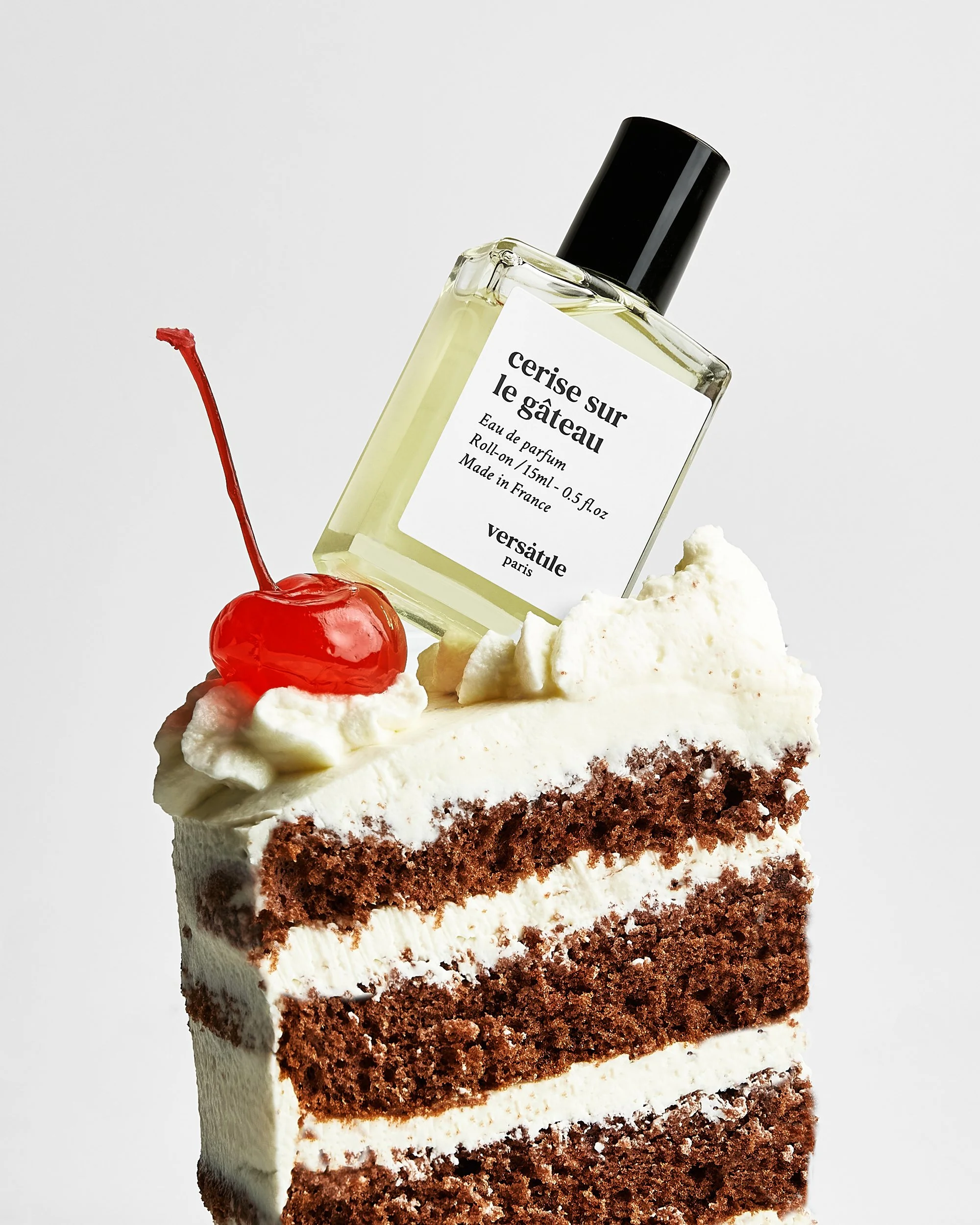 VERSATILE_Parfums_Cerise_Part de cake BD.jpg