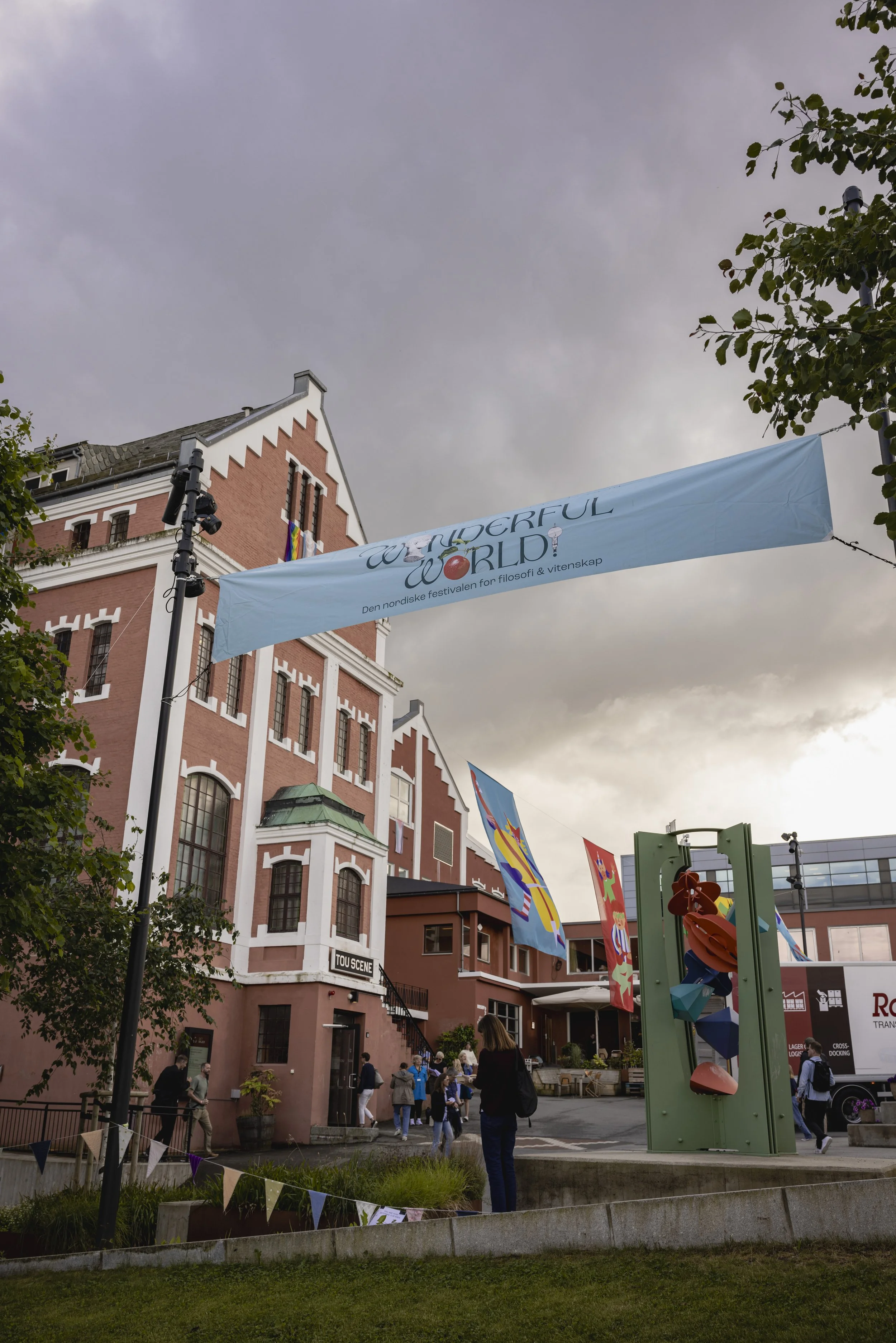 wonderful world_29.jpg