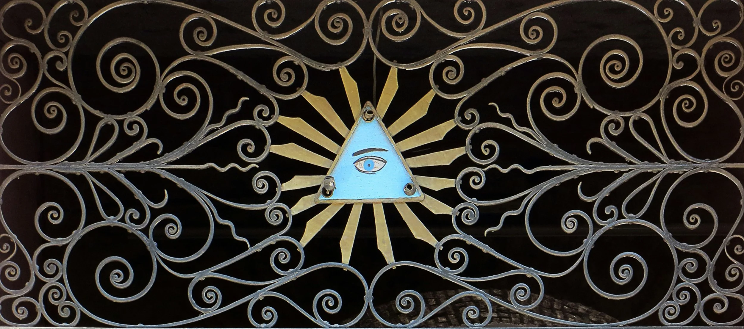 真実がオカルトになった世界