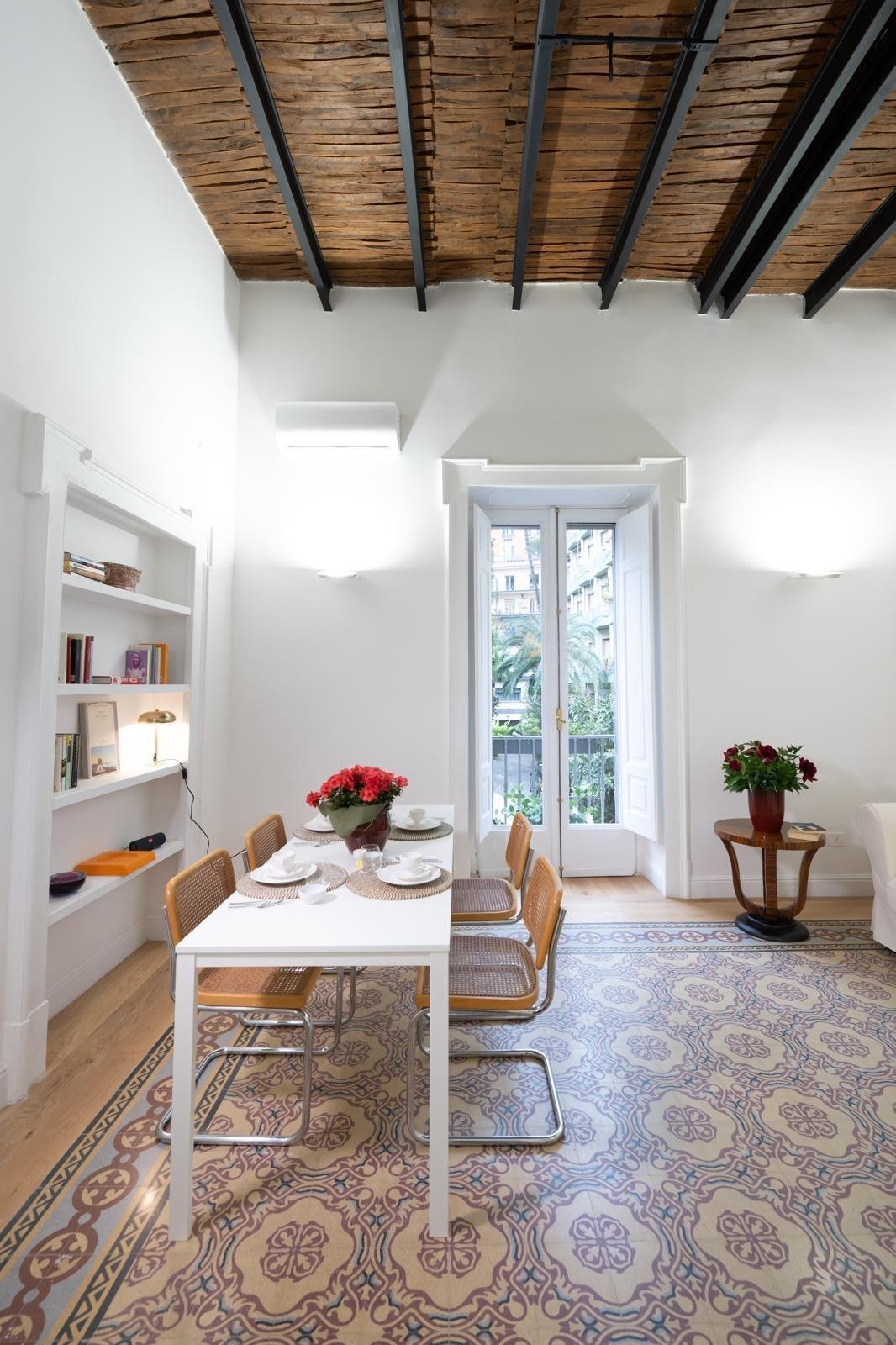 B&B, Via Crispi (NA)