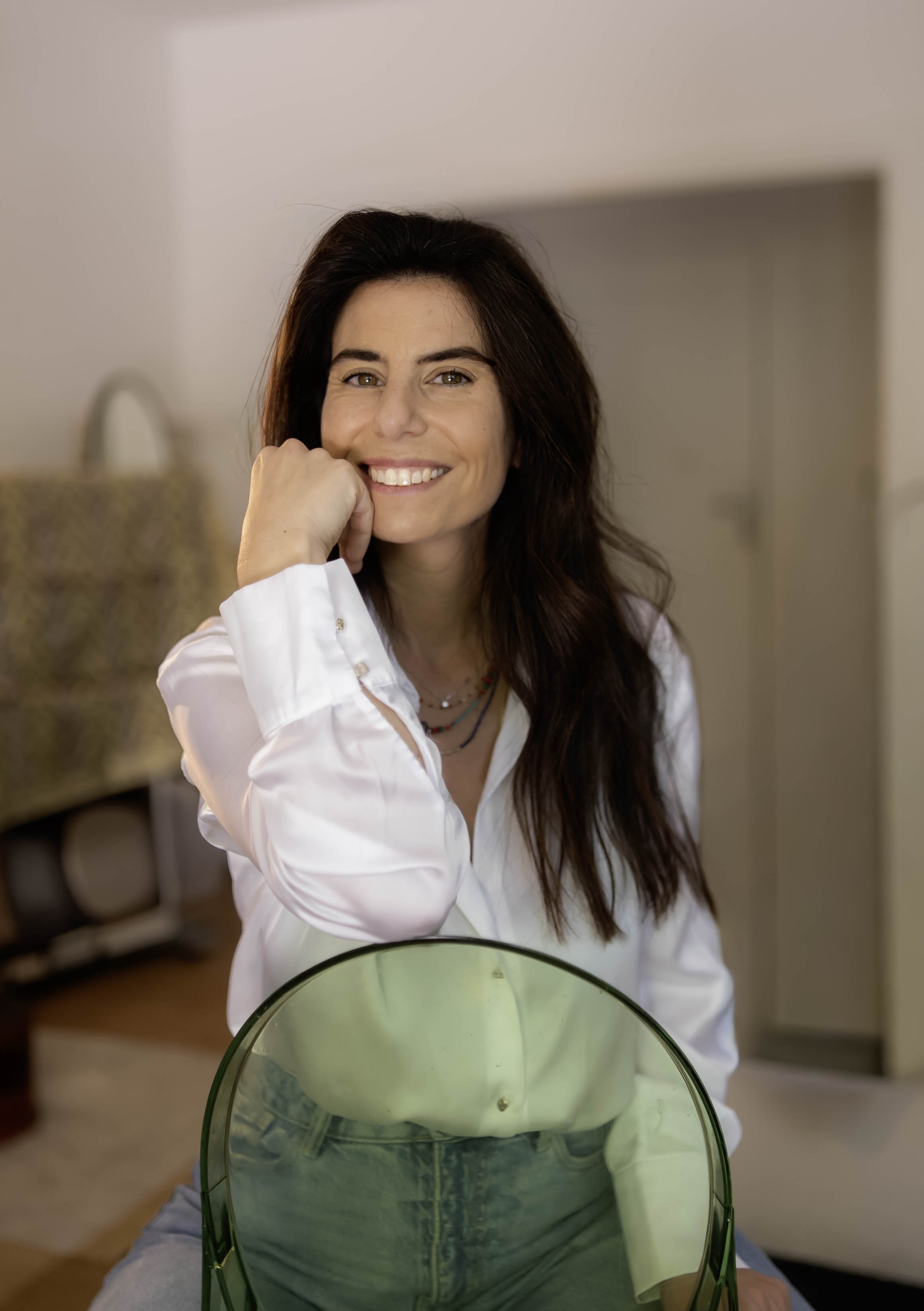 Jessy Zeitoun utilise l’hypnose, la PNL et les soins énergétiques pour aider les femmes à surmonter leurs blocages & peurs et retrouver l’équilibre. Hypnose paris