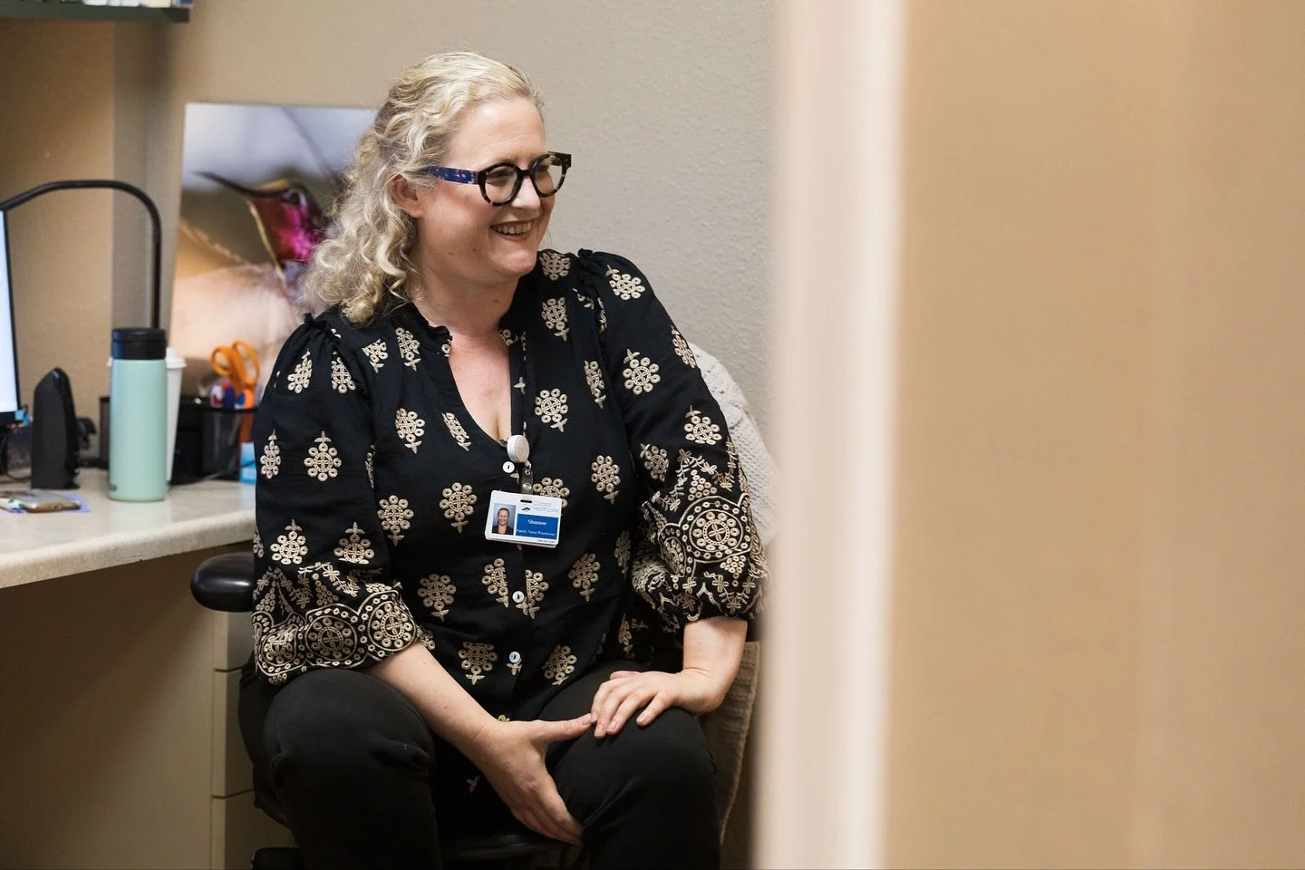 Read the full story by Tania Ortiz in @lookoutsantacruz .

Photos by Cat Cutillo/Lookout Santa Cruz

Headline: Local doctor cuts his retirement short to help address ongoing primary care shortage in Santa Cruz County

Three weeks into retirement, Dr.