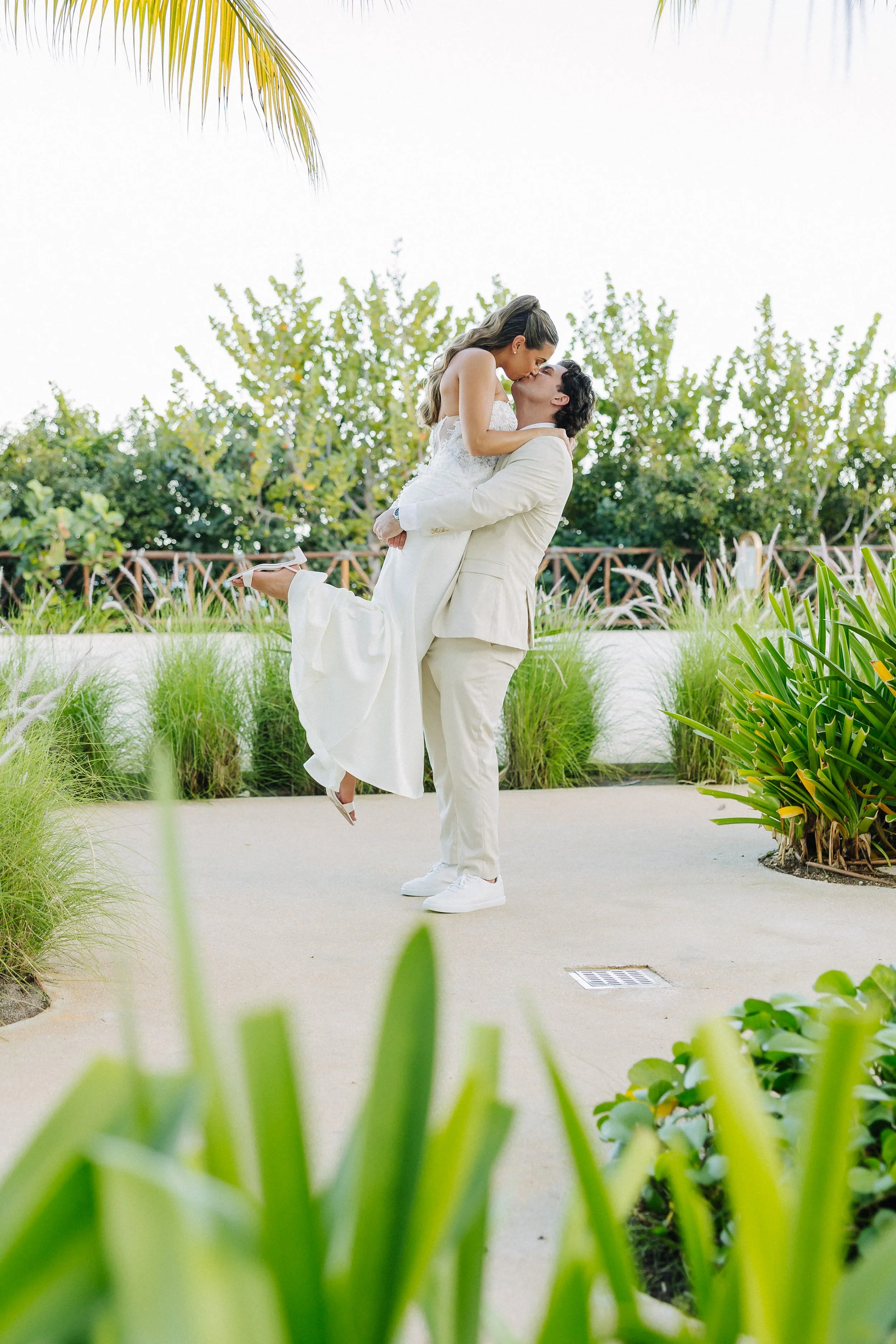 Wedding_Paige_Bobby_AVA_Resort_Cancun_0344.jpg