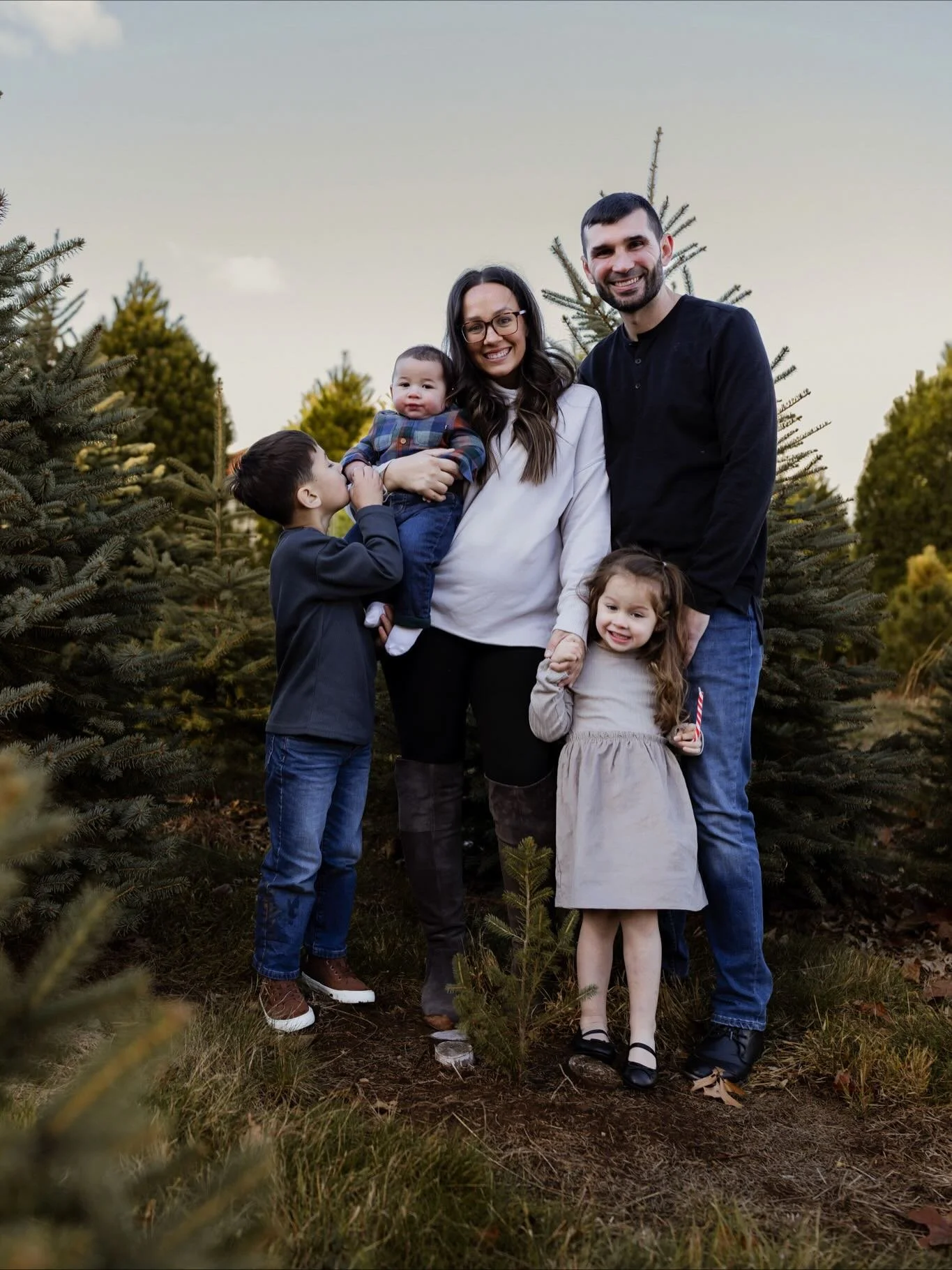 I don&rsquo;t know how many times I can say this but I really have just hit the jackpot when it comes to clients. This is just the friendliest, most patient, and incredibly beautiful family. Everyone was so cold and yet we still knocked this out of t