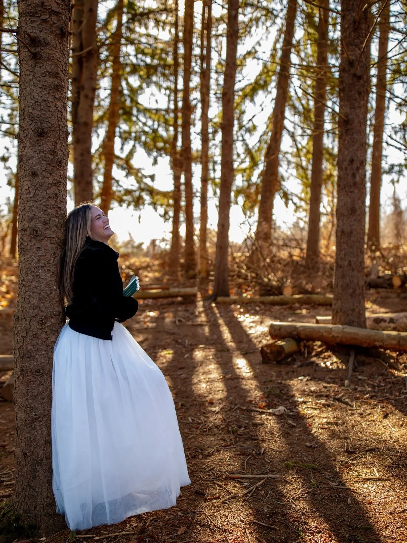 I met @kellie.kaminskas , a local author, a couple years ago at a Barnes &amp; Noble book signing, and somehow we went from strangers to trauma-bonded book-loving, healing-in-real-time kindred spirits in .02 seconds. Both of us lost our moms. Both of