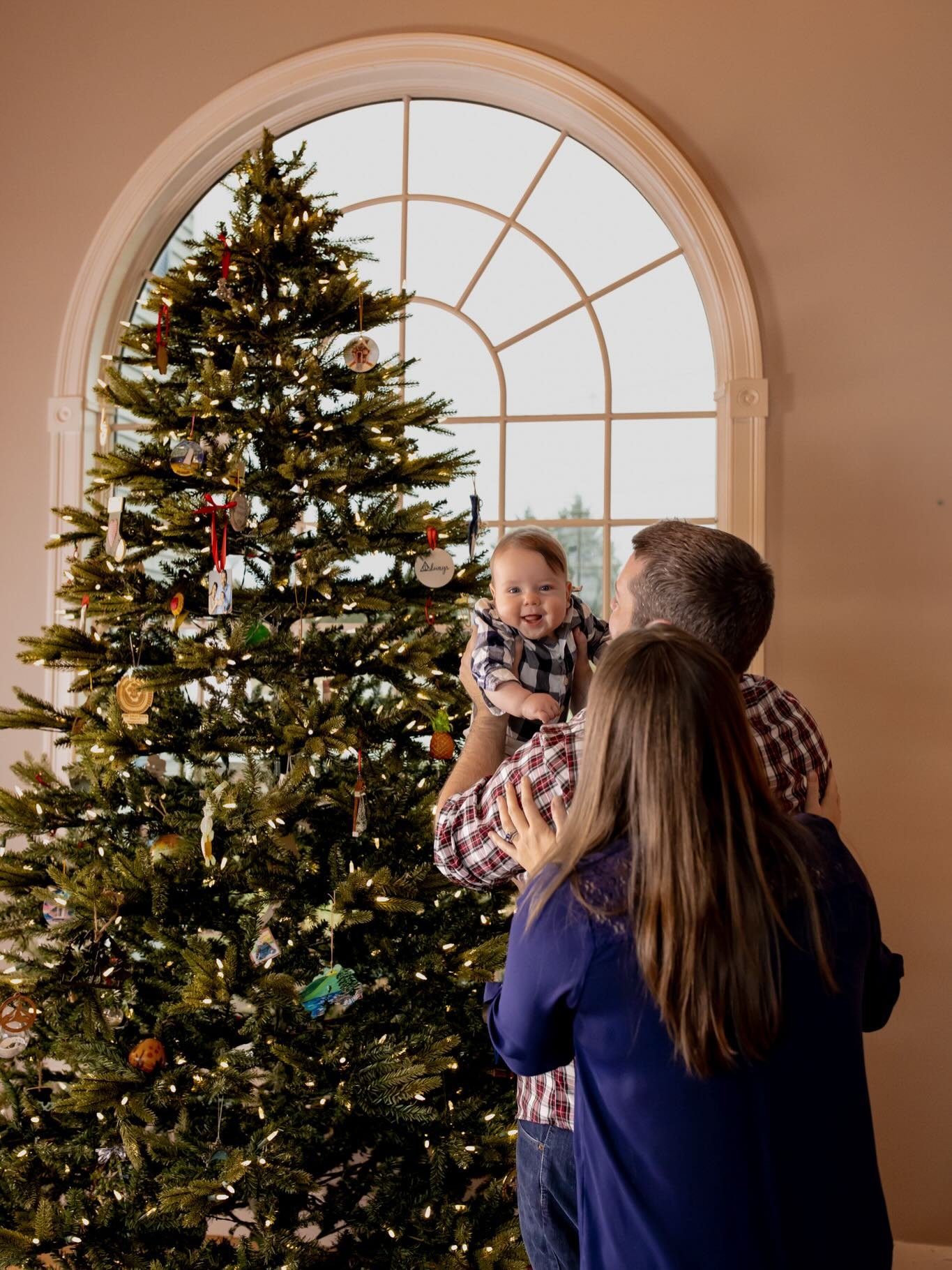 Offering in-home sessions January 24, 25 &amp; 31! 

Bare feet, in the kitchen, or PJs in front of the stockings still hanging from Christmas. Babies figuring out how legs work, grandparents soaking it all in, dogs supervising from the floor, and par