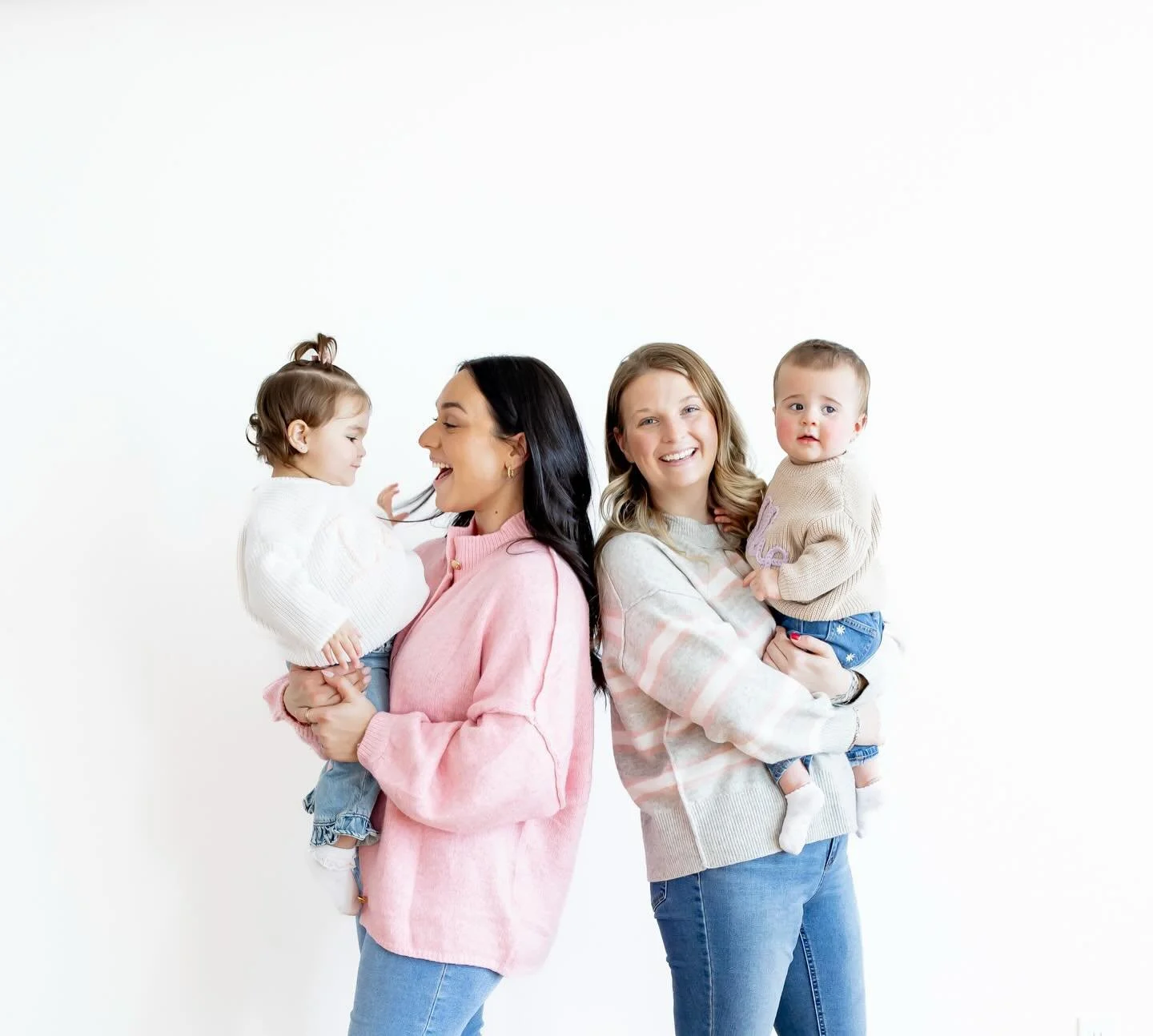 Two friends, and their two tiny sidekicks who are clearly going to run the world someday. 👯&zwj;♀️🎀💕

@kcardskii @rachhwallinger
