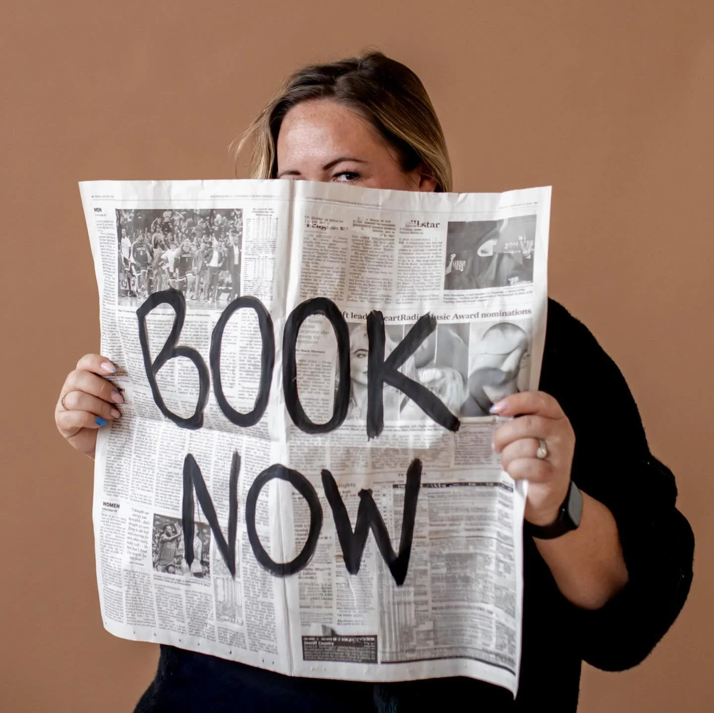 HI! Just peeking in to see if you&rsquo;ve booked your Mother&rsquo;s Day studio session yet?! Swipe to see the setup inspiration 😊 I don&rsquo;t understand why I still have spots left but I do! Snag them! 😊💐🌾 Link in bio!

#ctmotherhoodphotograp