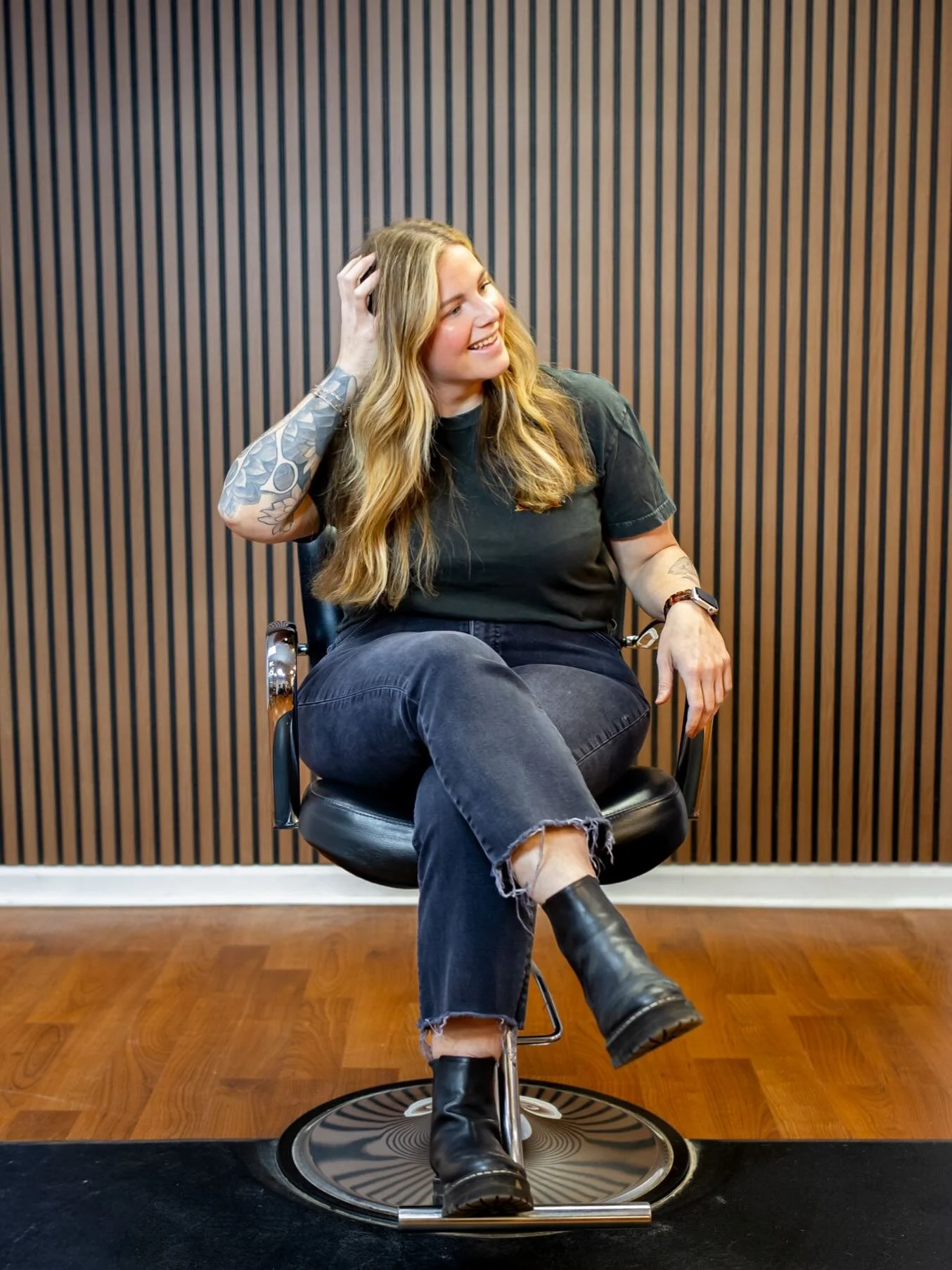 Some people are good at hair.
Some people are good at people.
And somehow, she&rsquo;s both.

From the first appointment, she made me feel less like a client and more like a friend who accidentally wandered into the world&rsquo;s coziest salon and ne