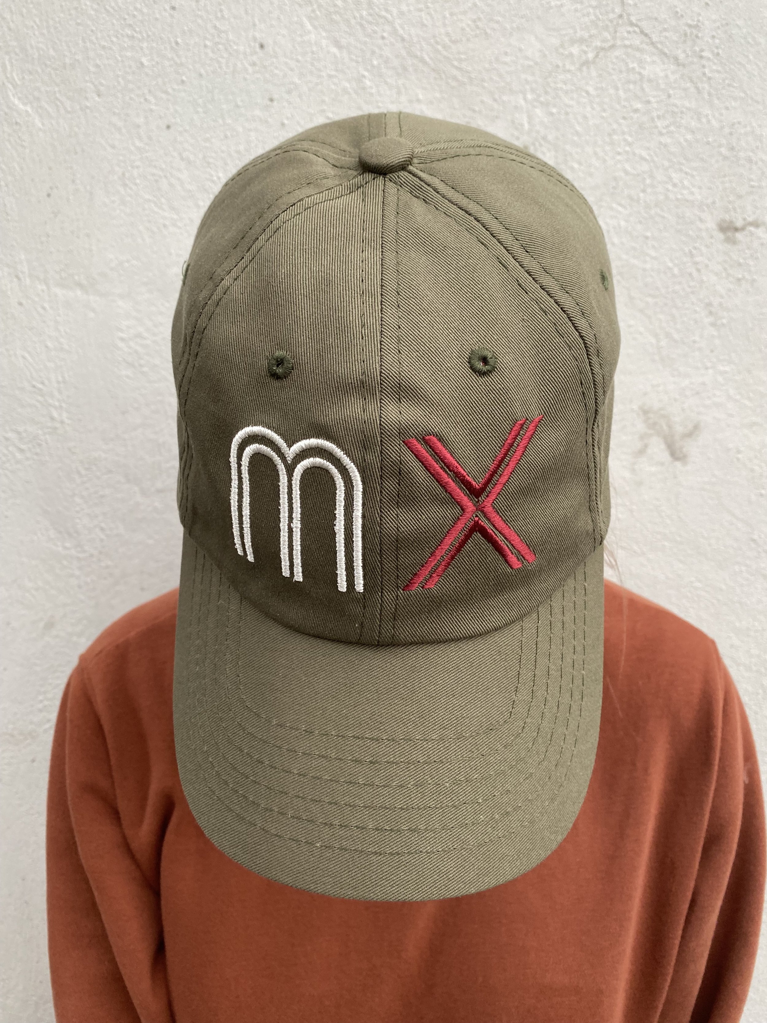 Gorra MX baseballera para llevar a México a todas partes. Perfecto regalo, souvenir o pieza para coleccionar.