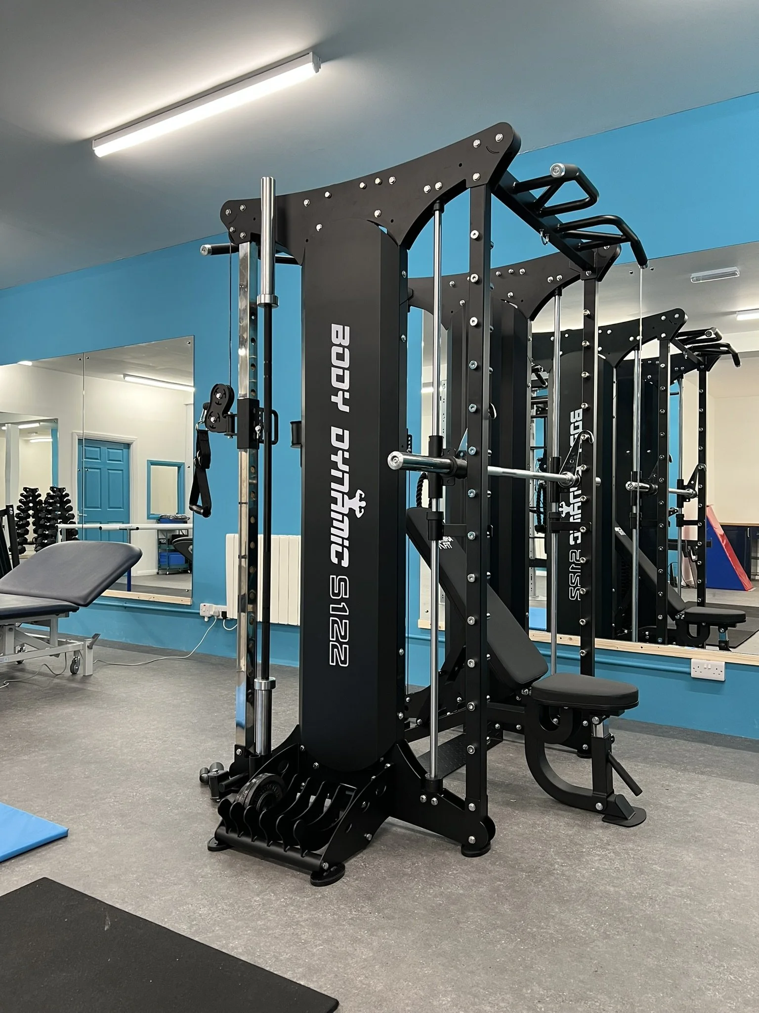 Body Dynamic cable/smith machine