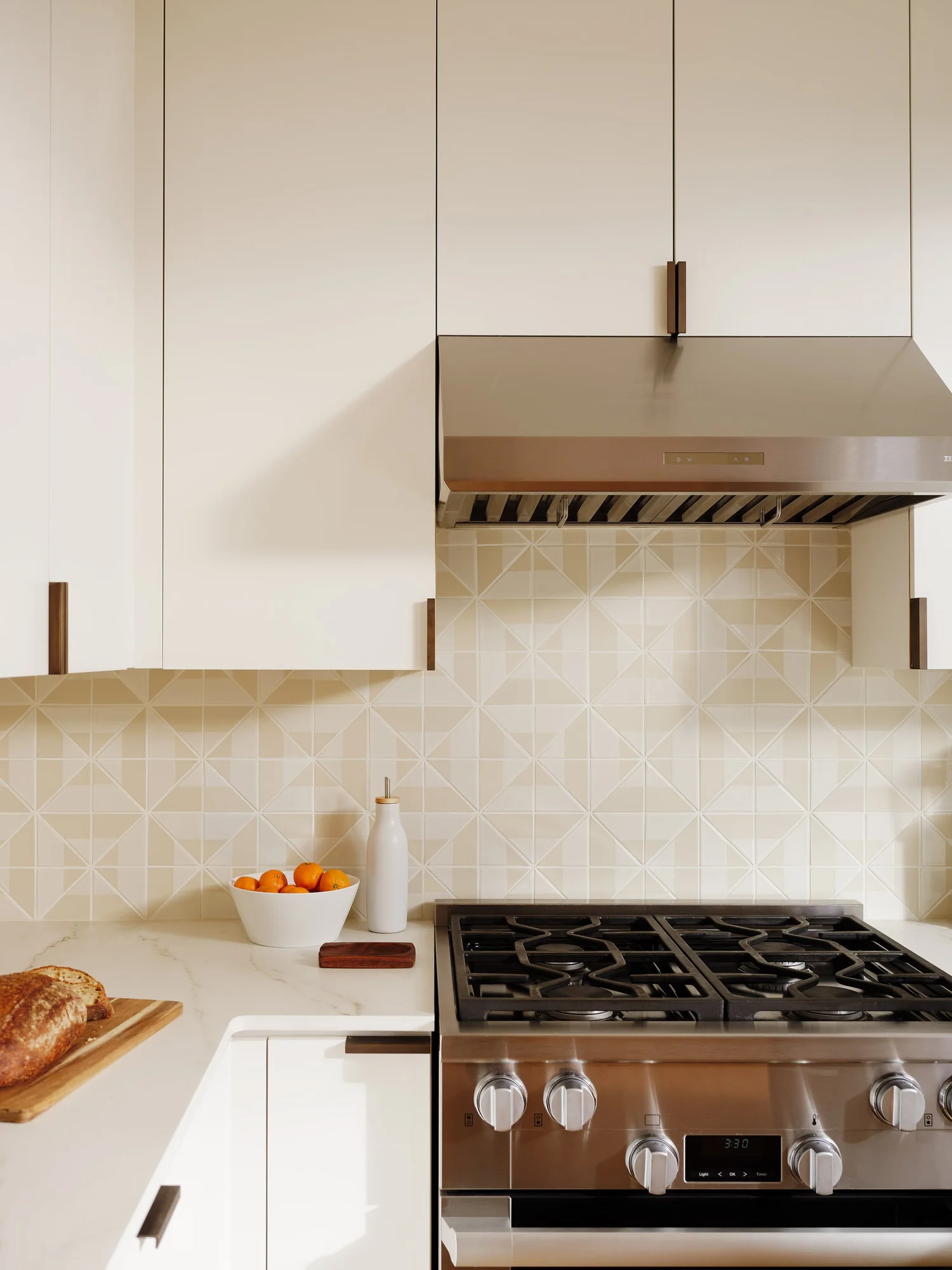 Modern + Minimal Haven | Mid-Century Kitchen Design in Oakland Hills ...