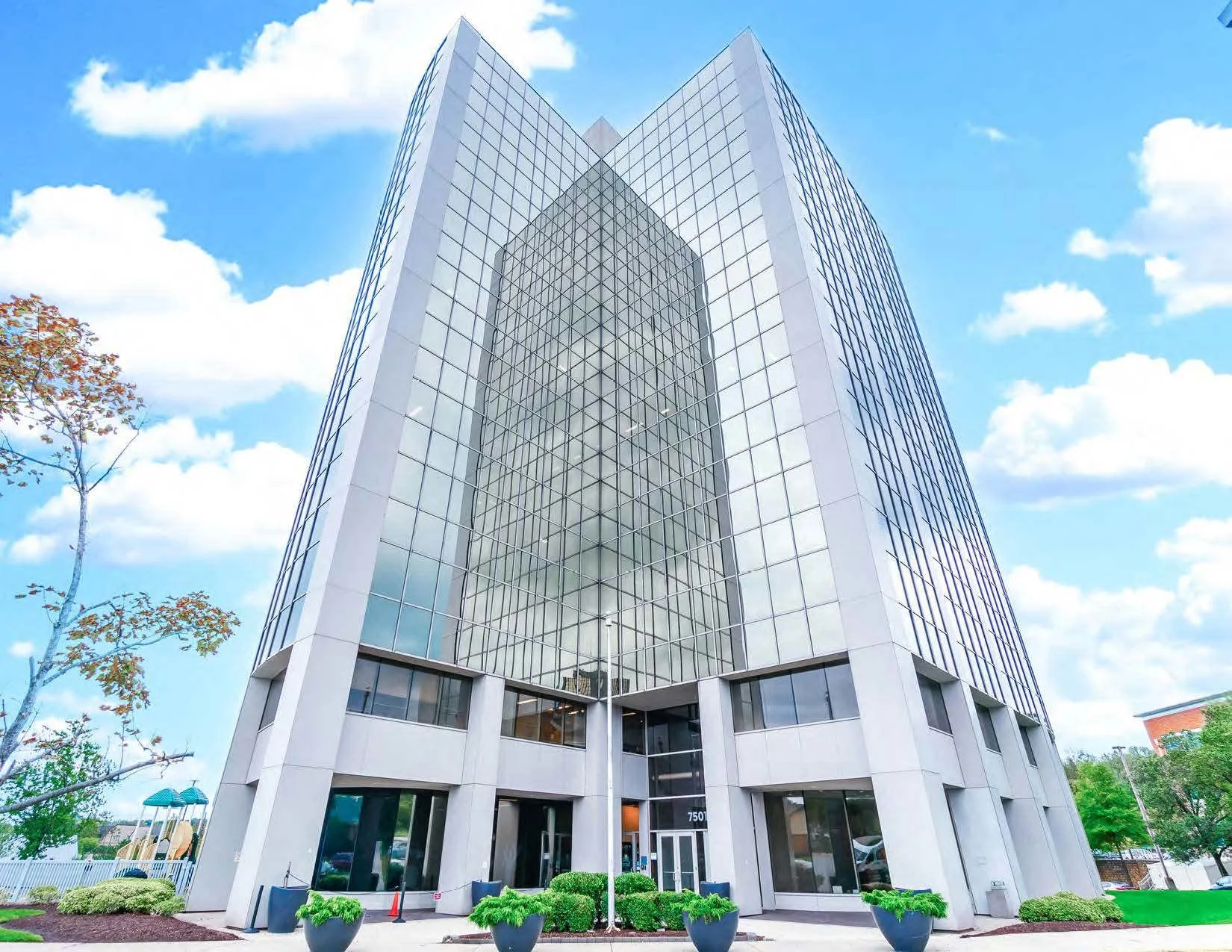 7501 Greenway Center _Medical Spacce Available.jpg