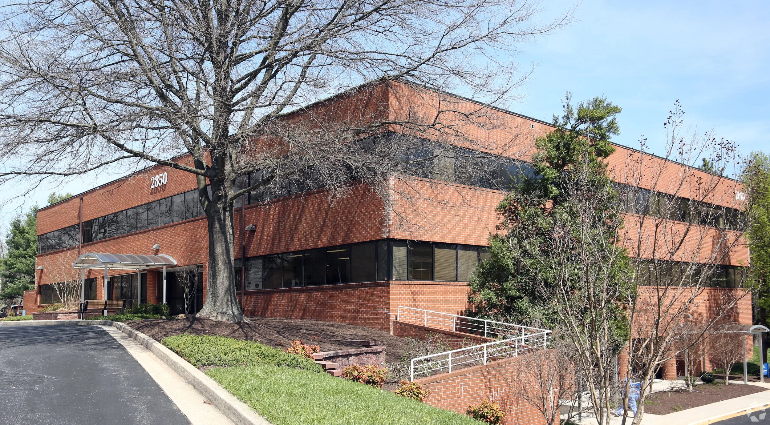 2850 N Ridge _ Primary Care Physician Space.jpg