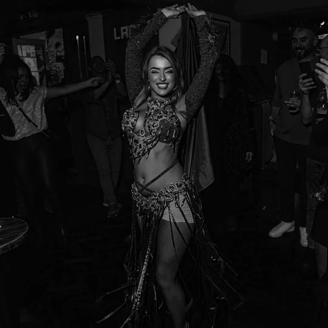 Belly+Dancer+Pic+Molly+2.webp