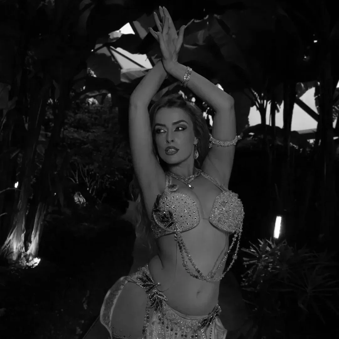Belly+Dancer+Pic+Molly+13.webp