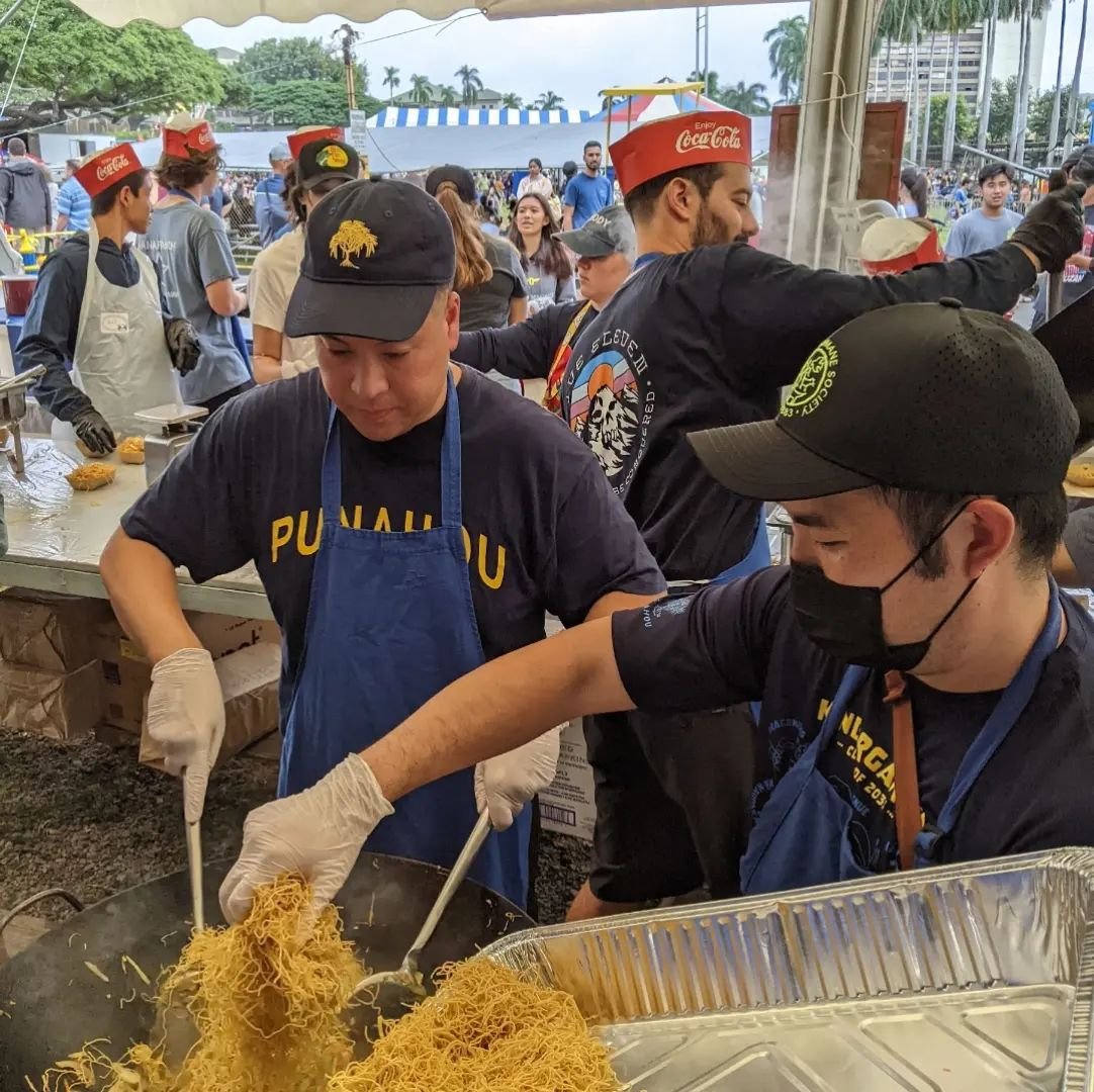 **UPDATE: There's a cap at the signup link in bio, so we are collecting names on another sheet (you can never have too many volunteers!). DM us if you'd like to be added or reach out Taylor Pang and Ricky Muraoka. See you at carnival!**

Carnival is 